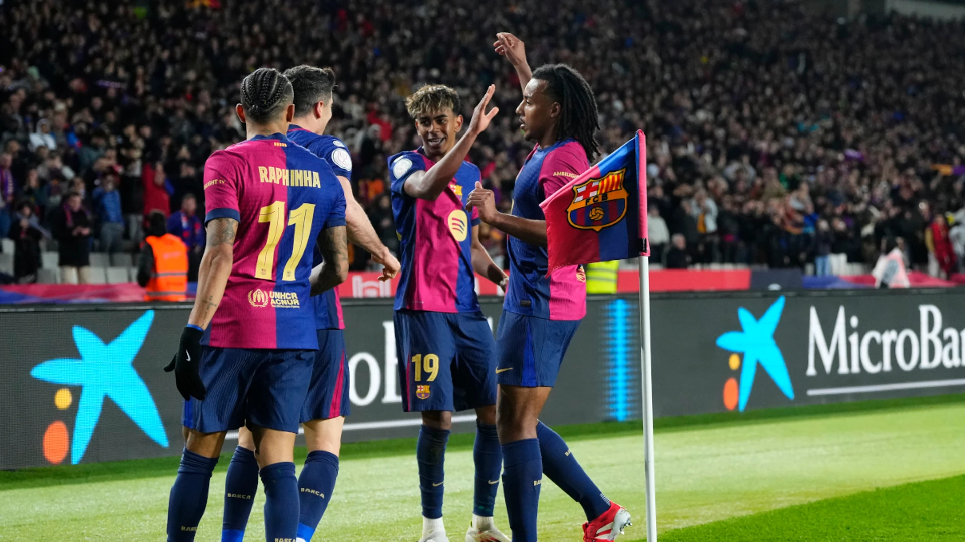 Atletico hold Barca in crazy eight-goal Copa del Rey semi first leg