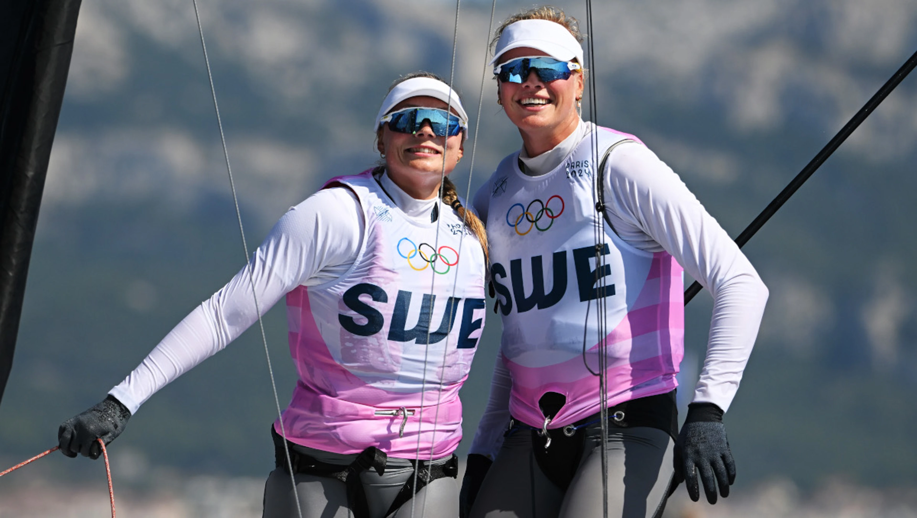 Swede hopes lucky flag manicure helps to nail gold