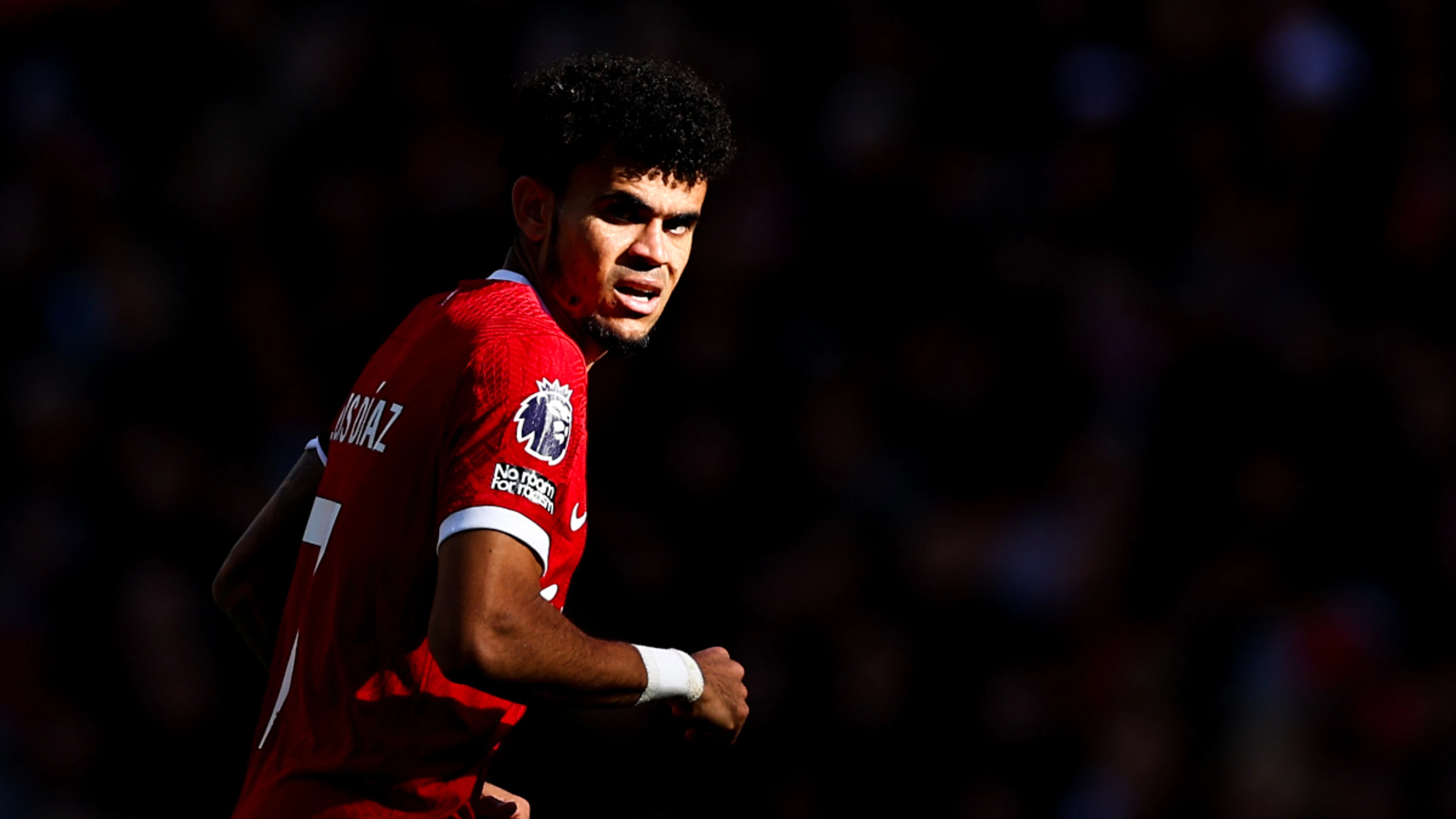 Colombian army searches for Liverpool winger Diaz's kidnapped father