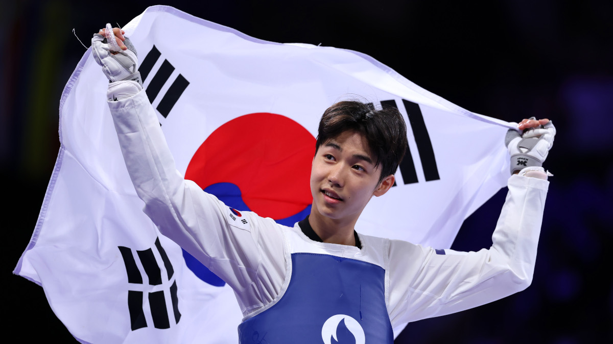 South Korea's Park wins men's flyweight gold
