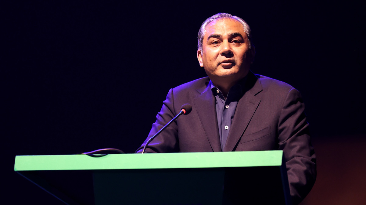 Sri Lanka to stay in Pakistan after bomb, games move to Rawalpindi