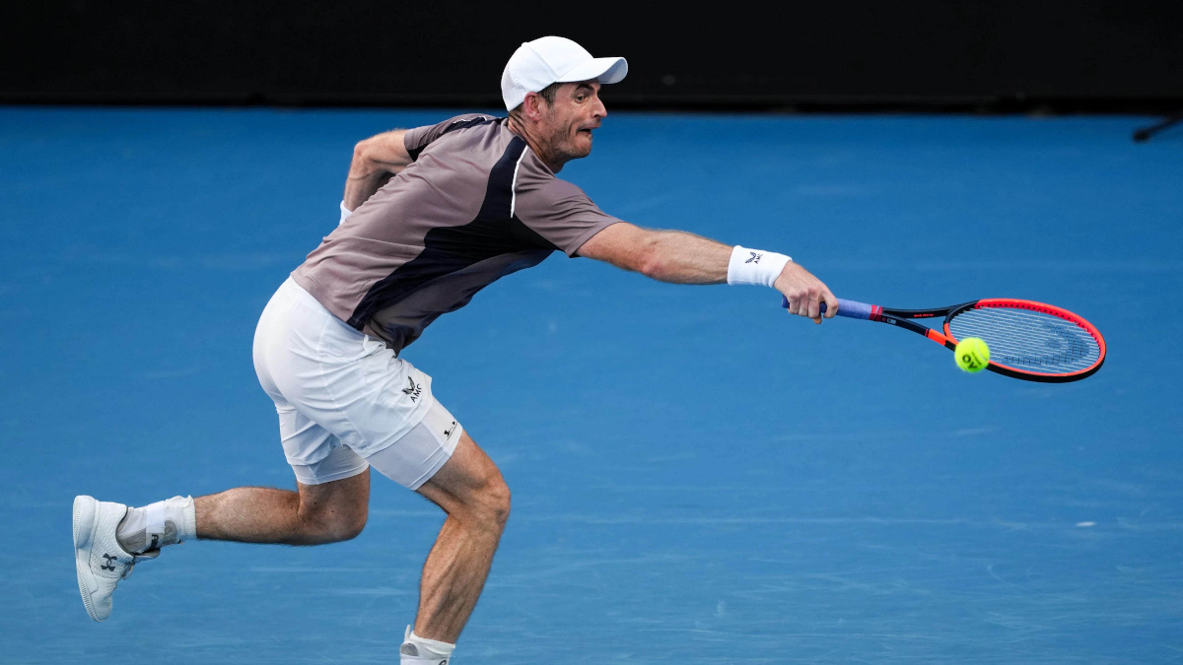 Murray beaten by Paire in Montpellier first round