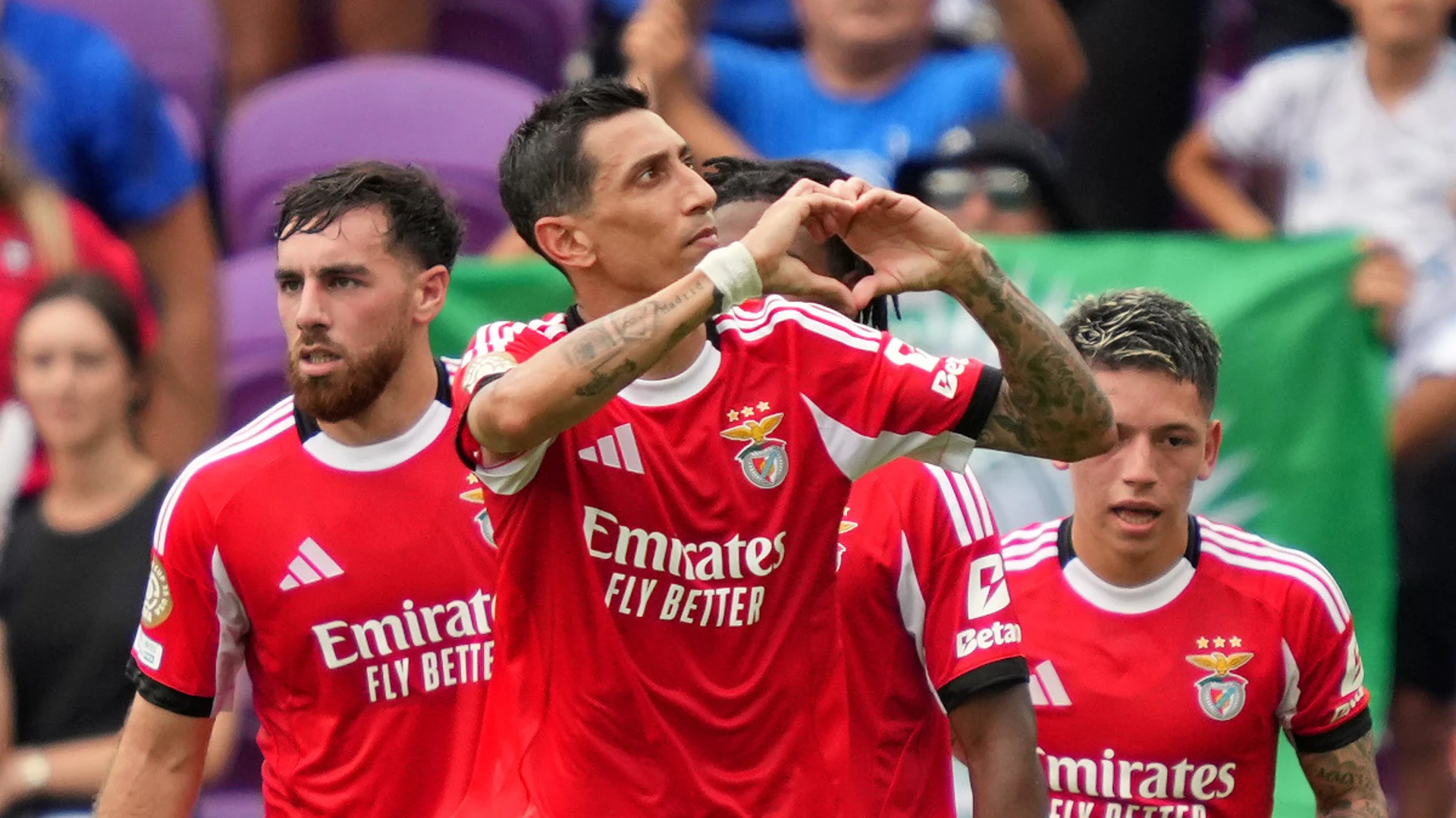 Benfica knock out Auckland in Club World Cup romp