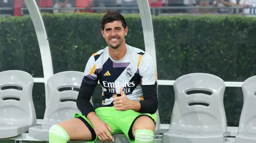 Real keeper Courtois undergoes successful surgery after meniscus tear