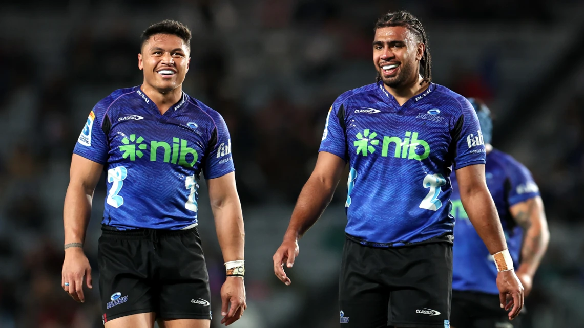 Fast start powers Auckland Blues into Super Rugby final