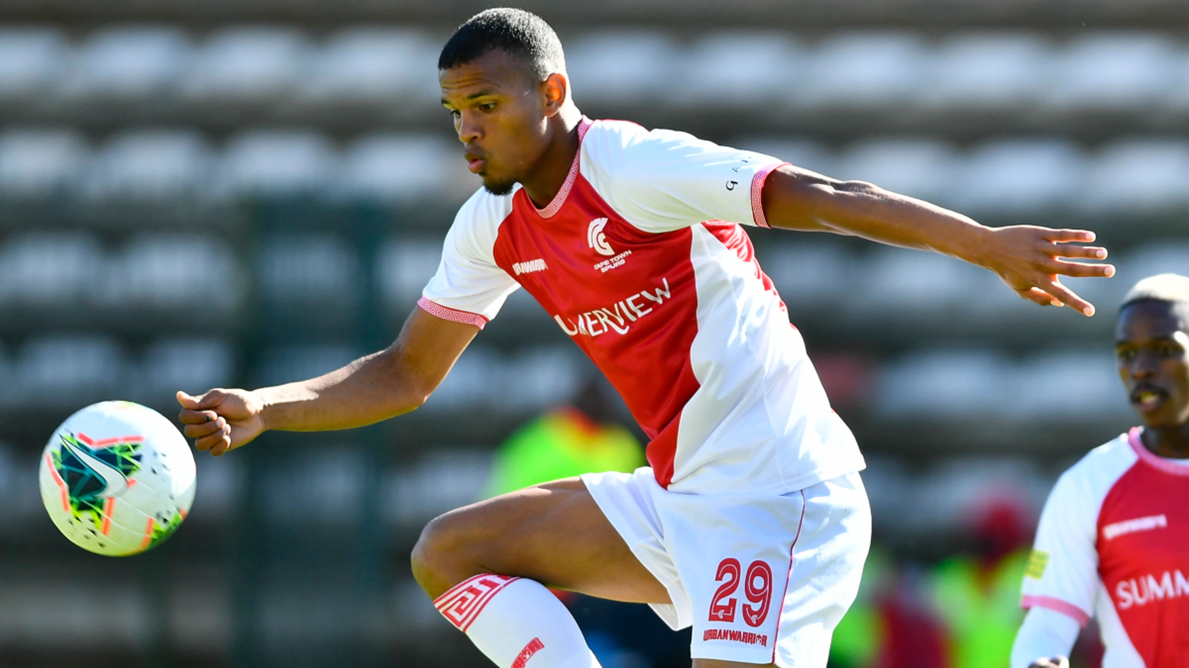 Cupido fires Spurs past Casric