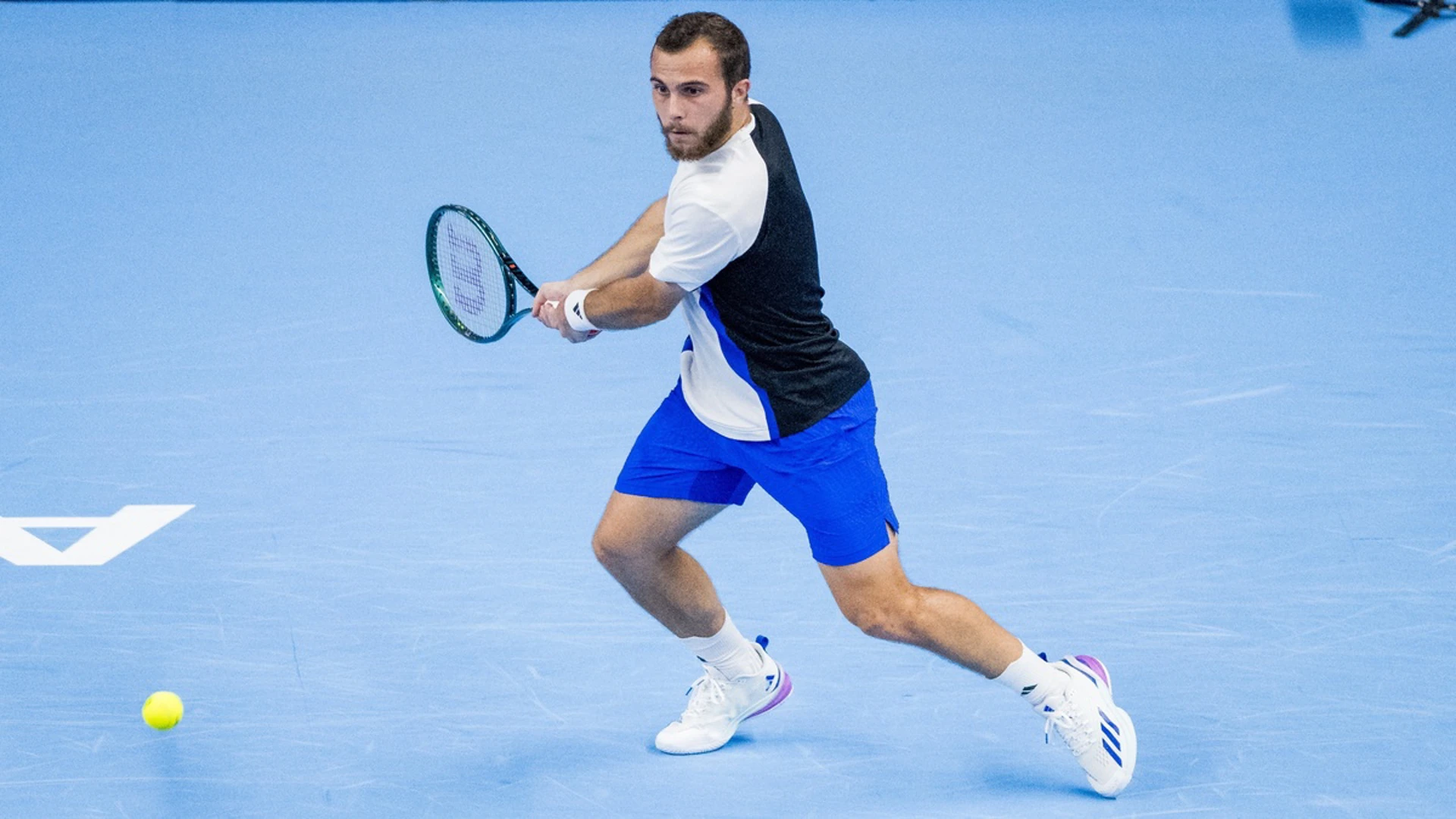 Gaston stuns De Minaur in Antwerp