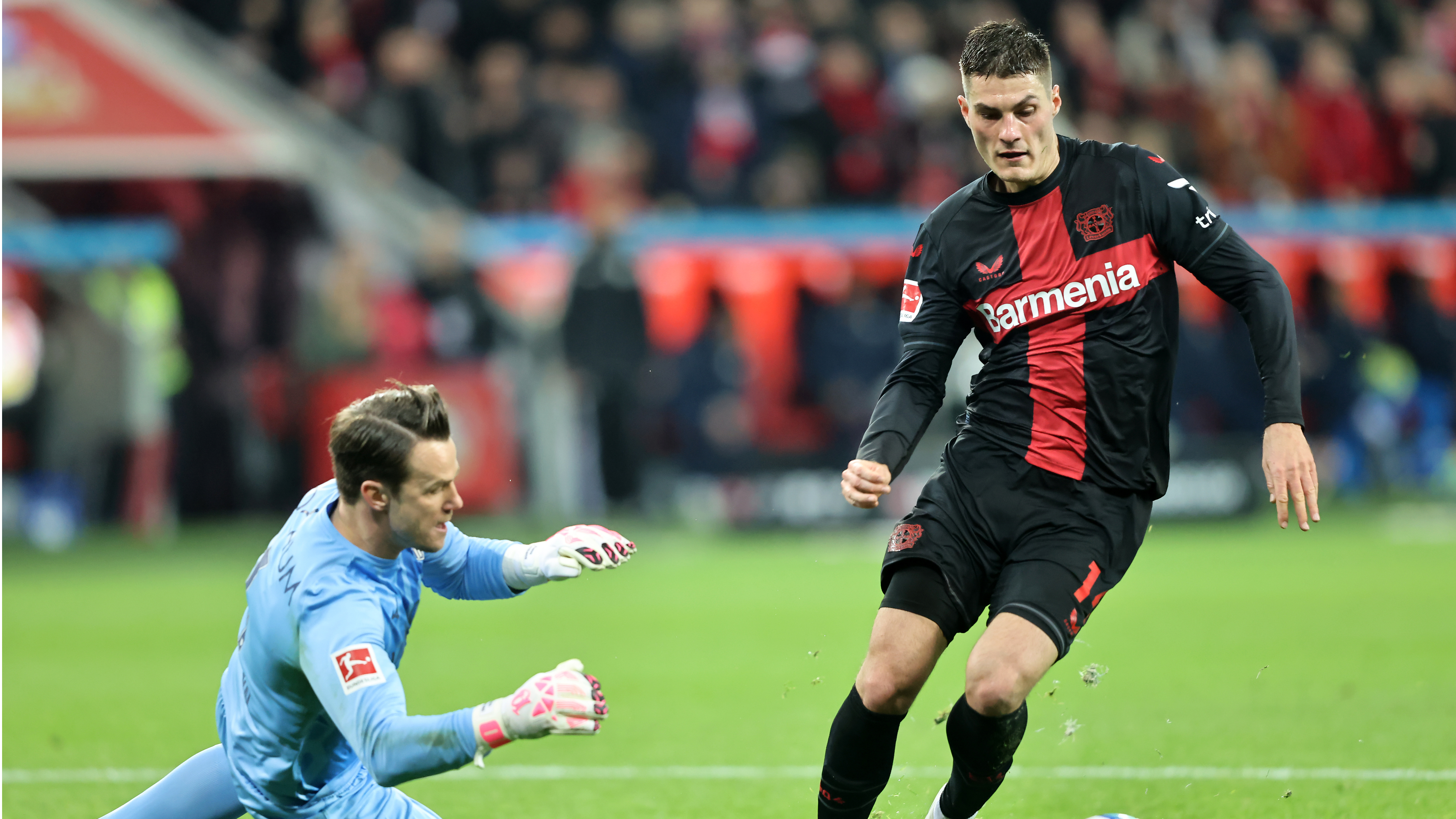 Schick hits hat-trick as Leverkusen beat Bochum, Kane scores in Bayern win