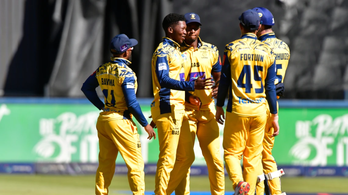 Van der Dussen stars as Lions maul Tuskers