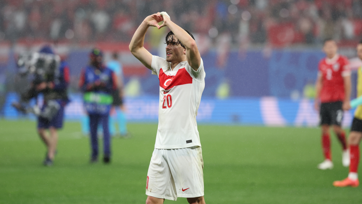 Contrasting emotions for Turkey's Dutch-born contingent