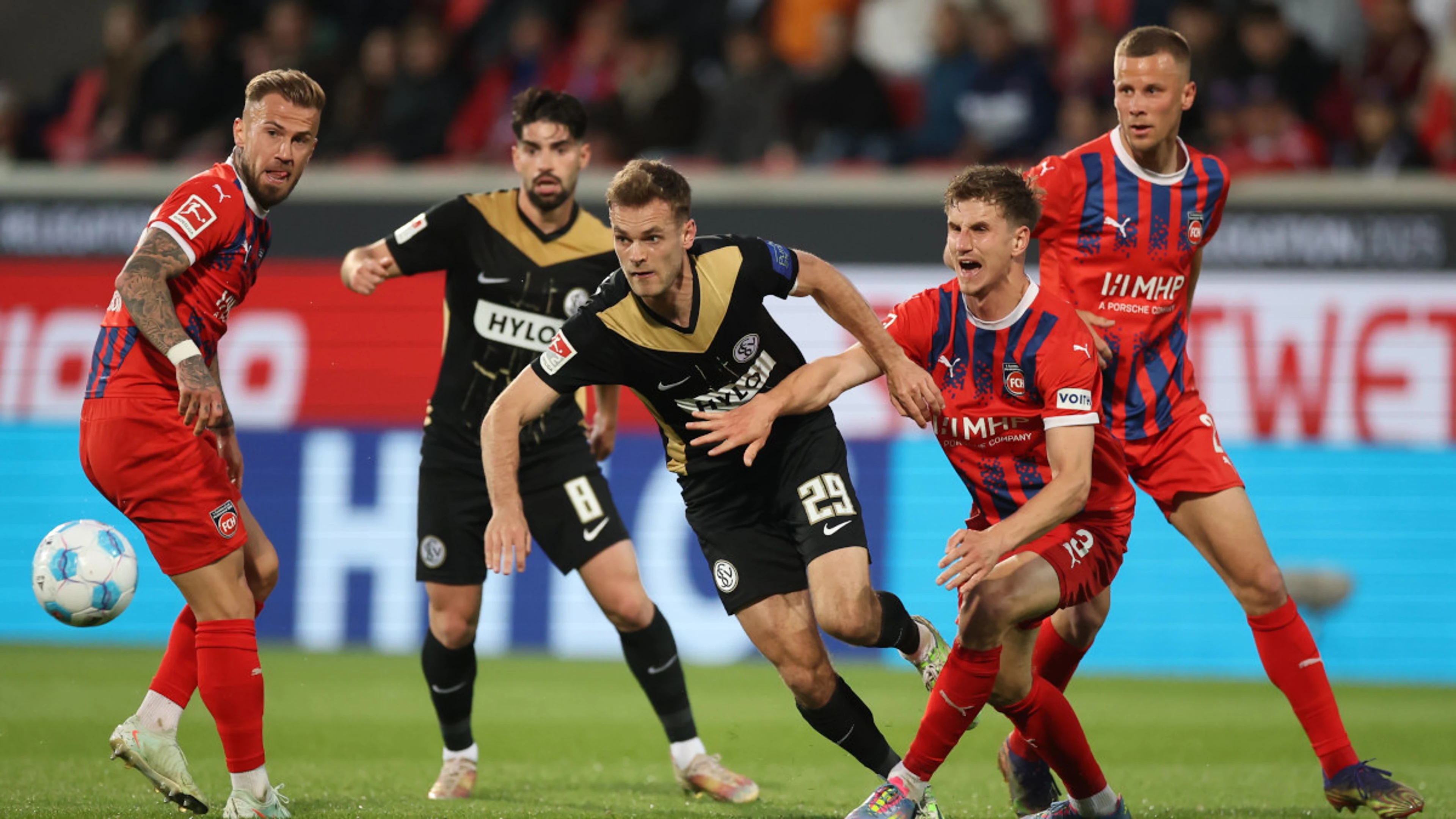 Heidenheim recover to draw with Elversberg in Bundesliga playoff