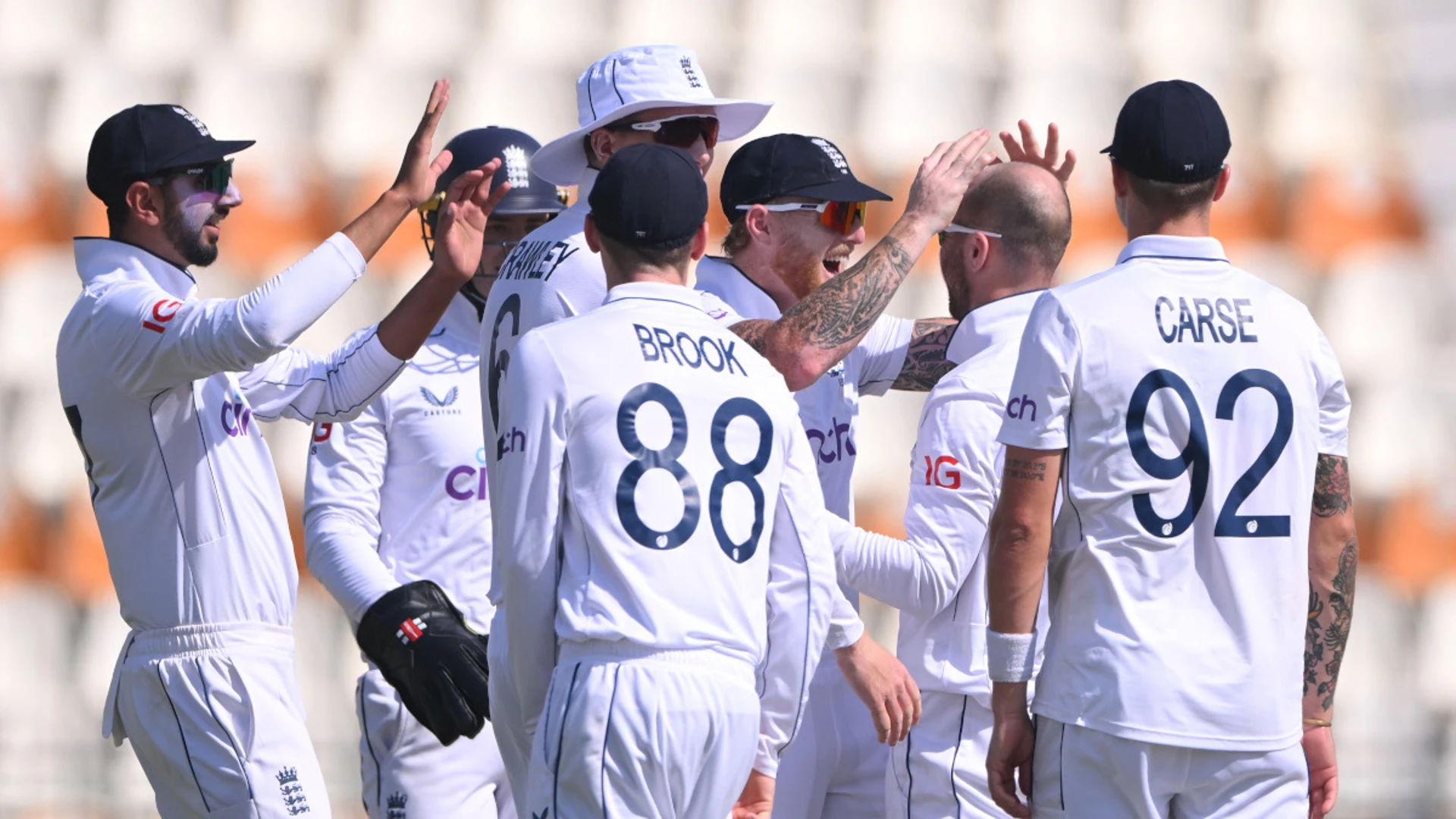 DAY 2: England dismiss Pakistan for 366 in second test