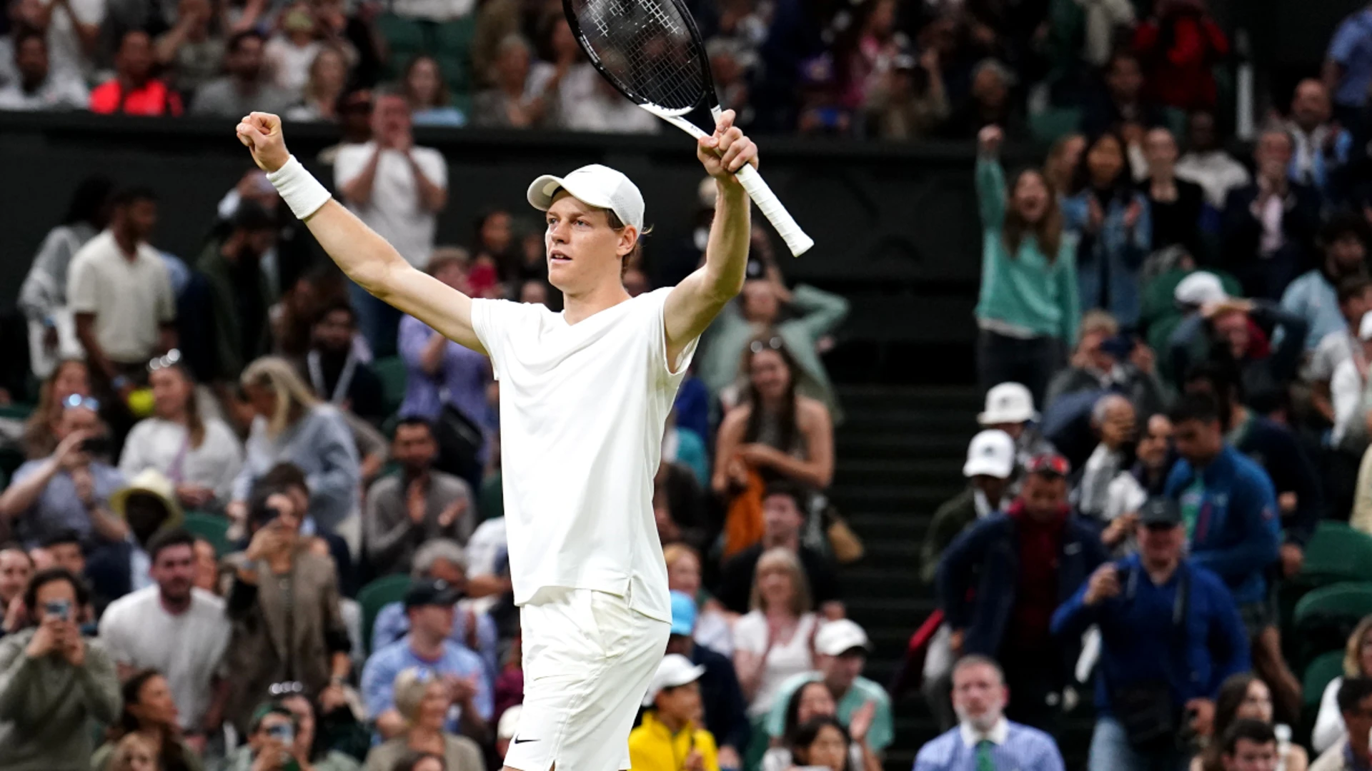 Sinner defeats big-hitting Berrettini to reach Wimbledon third round