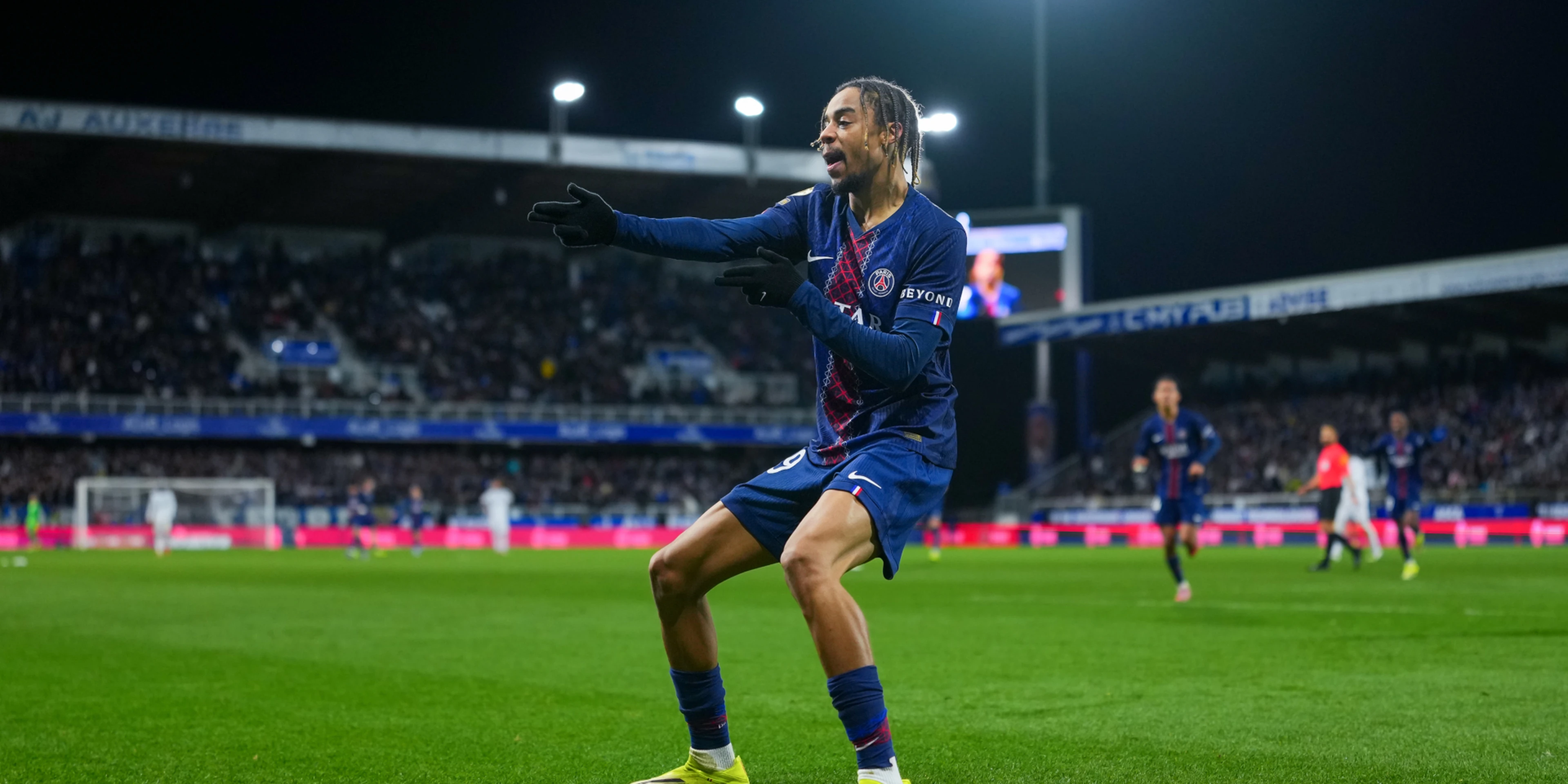 Barcola's winner sinks Auxerre and sends PSG top of Ligue 1