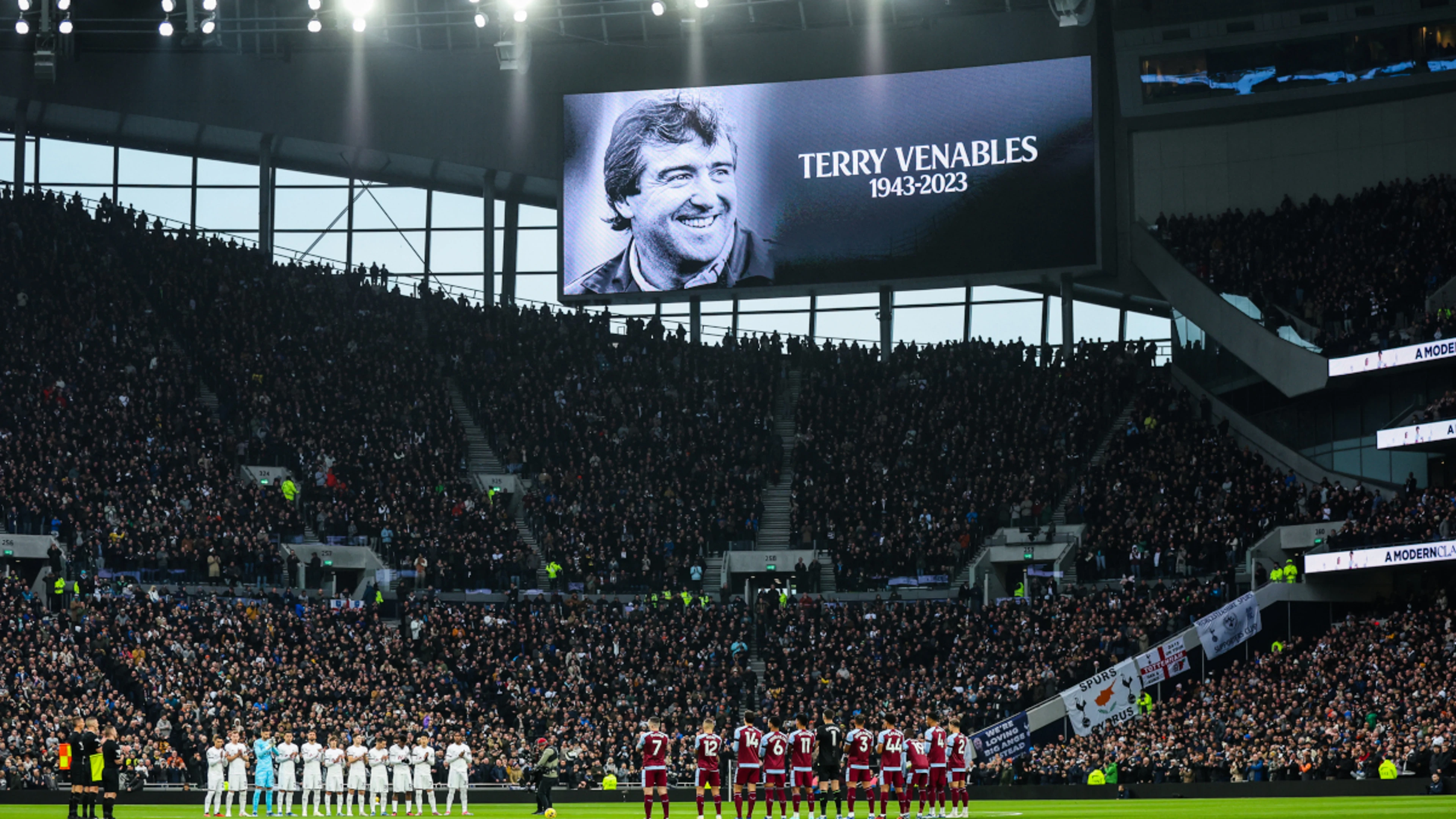 Australia mourns former Socceroos boss Venables