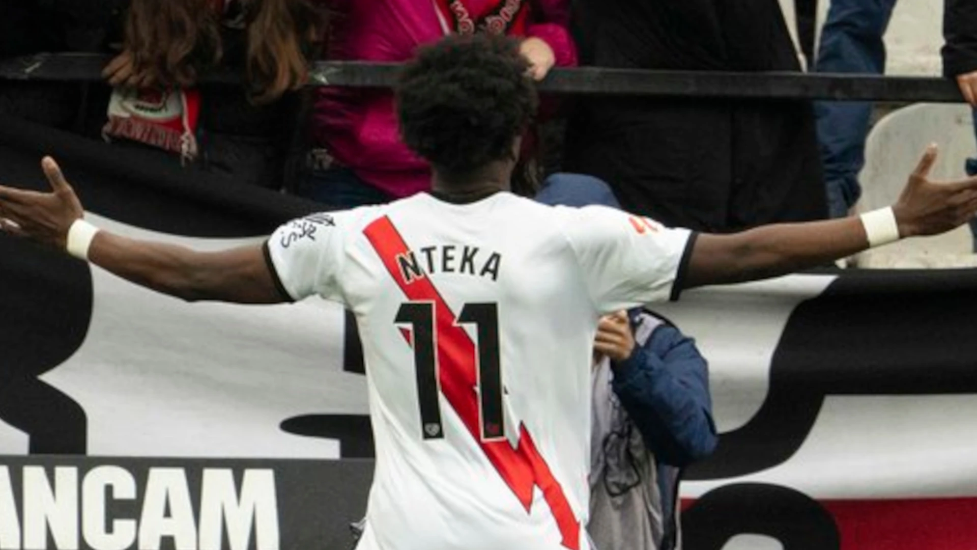 Nteka late quick-fire double gives Rayo comeback win over Girona