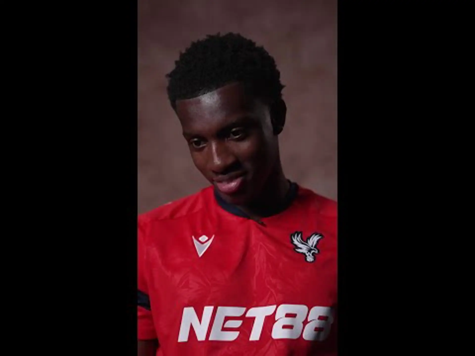 Nketiah guesses teammates from old FIFA screenshots!