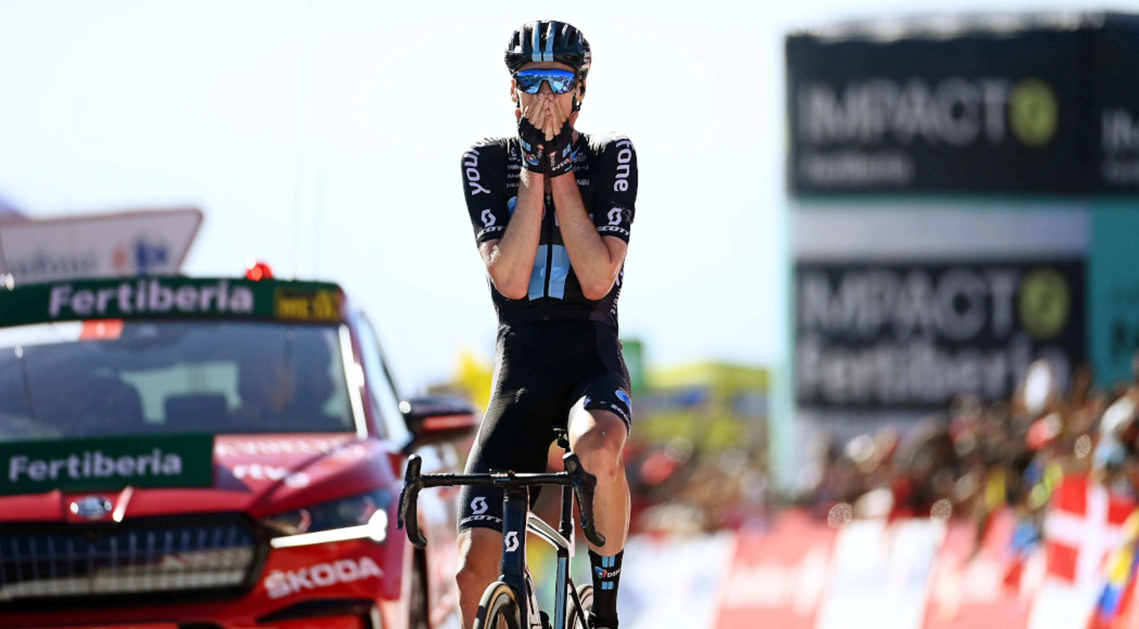 Arensman wins mountain Vuelta stage as Evenepoel loses more time