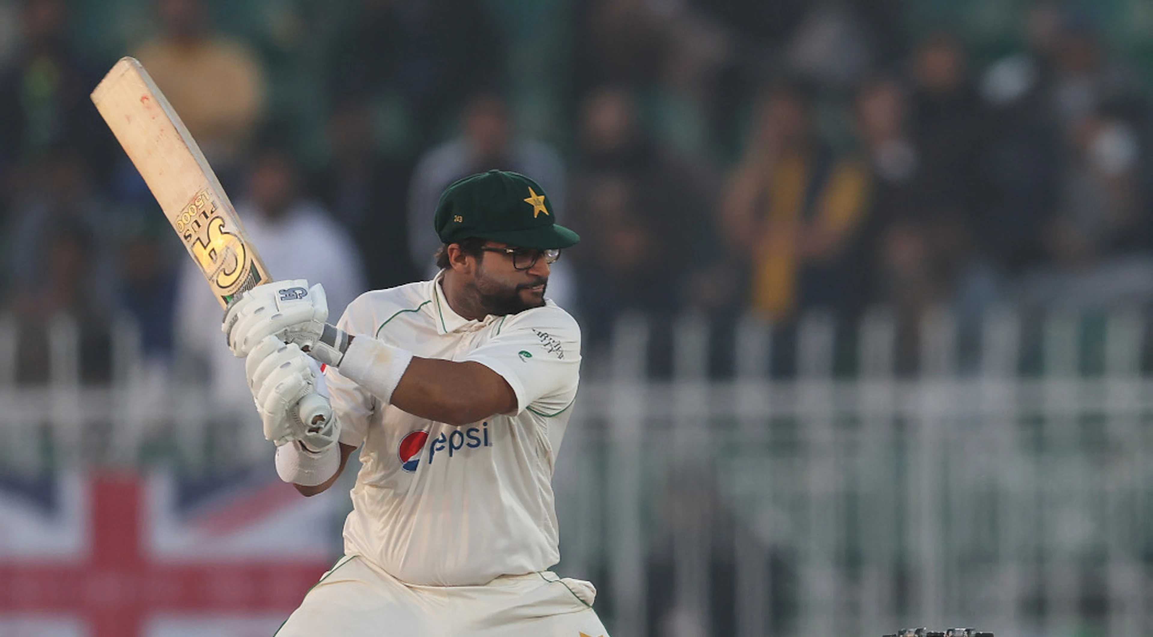 Pakistan lose opener Haq as whitewash looms in third England test