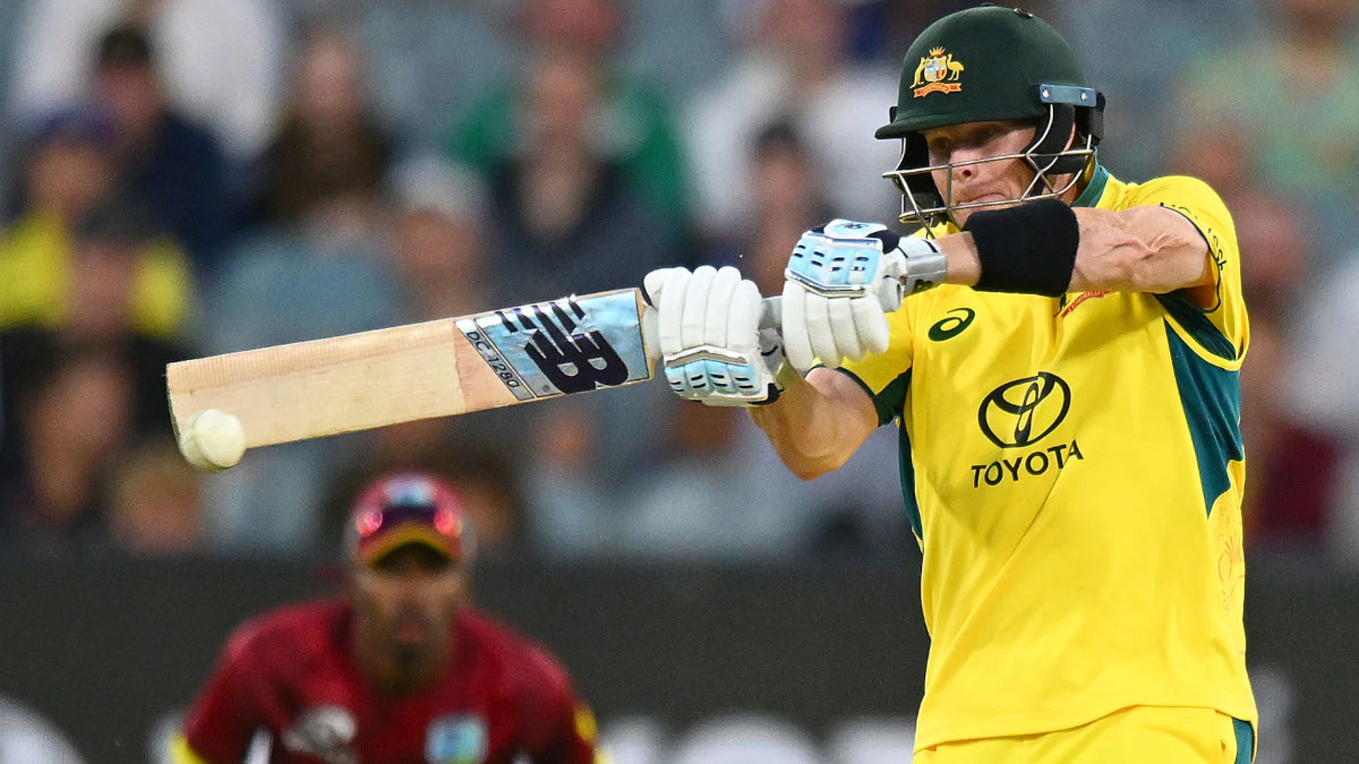 Smith, Green guide Australia to crushing eight-wicket win