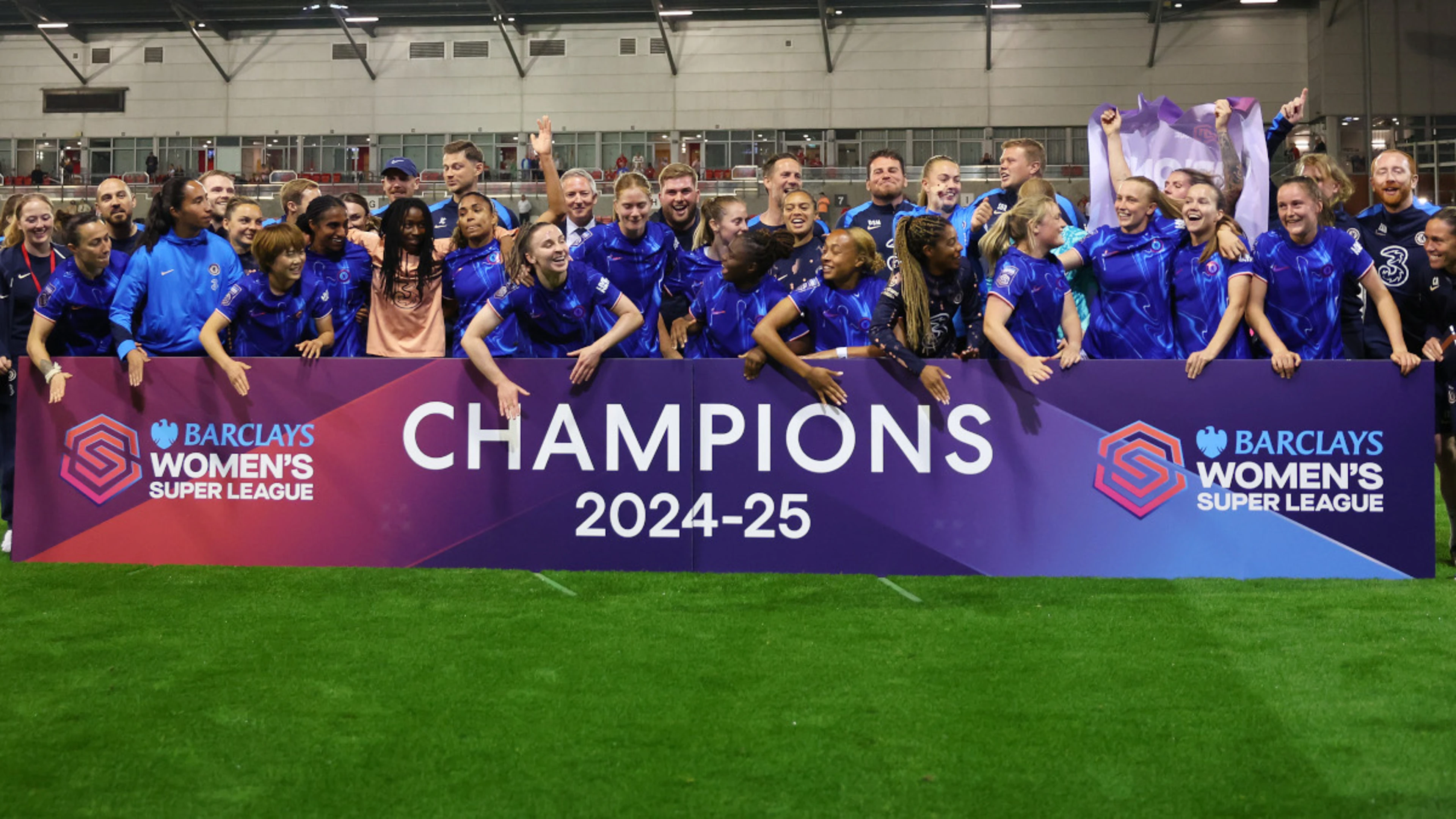 Bronze fires Chelsea to sixth straight English women's title