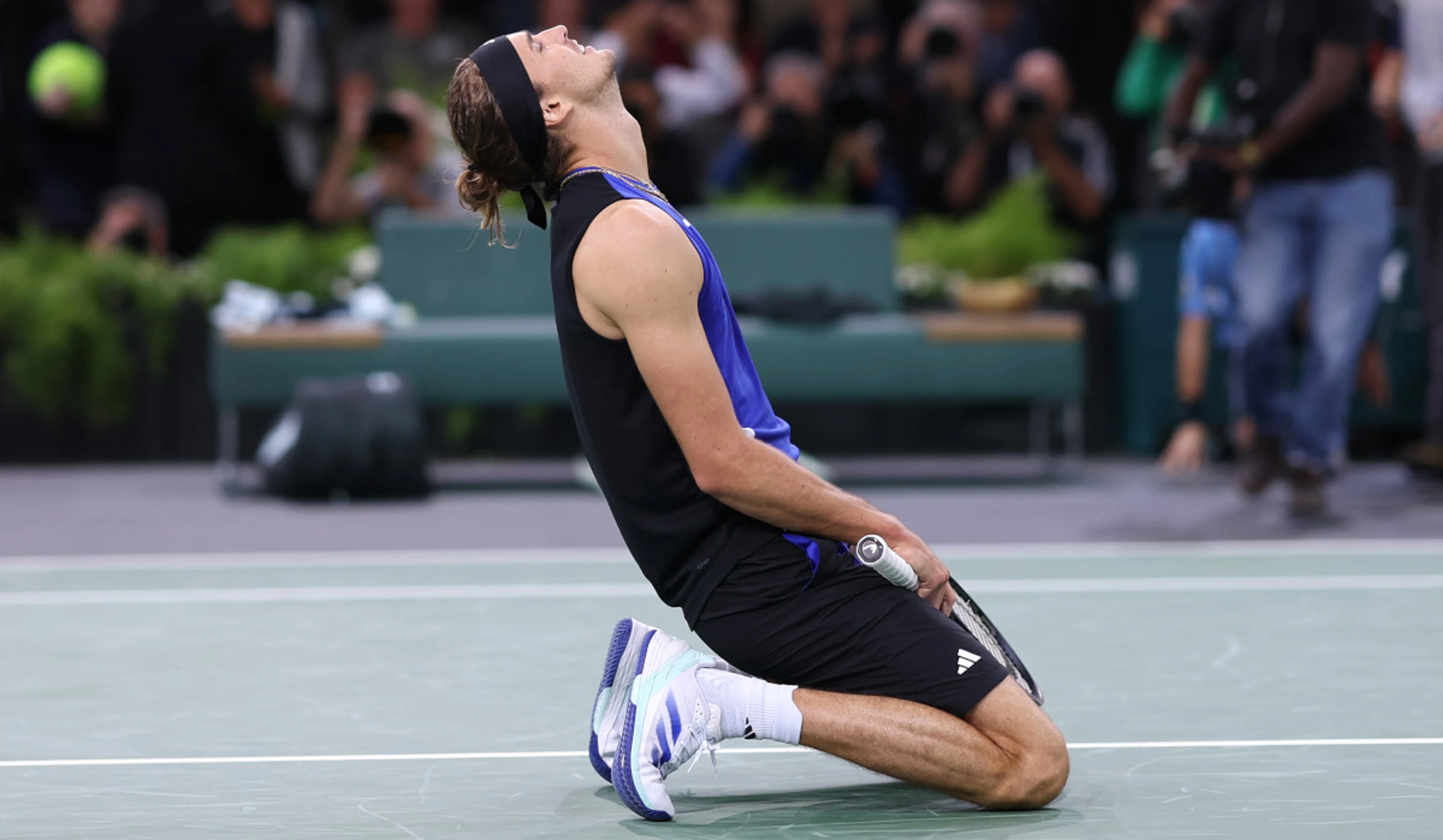 Zverev outclasses Humbert to win Paris Masters