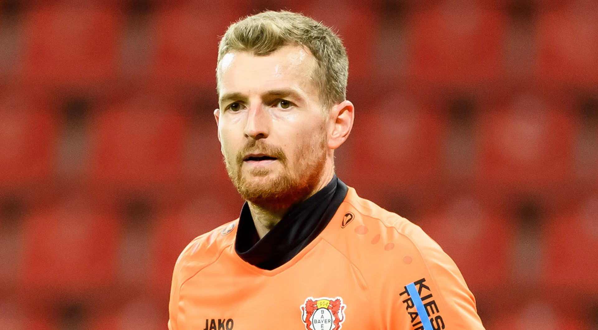 Khám Phá Lukas Hrádecký Người Giữ Niềm Tin – Biểu Tượng Của Sự Ổn Định