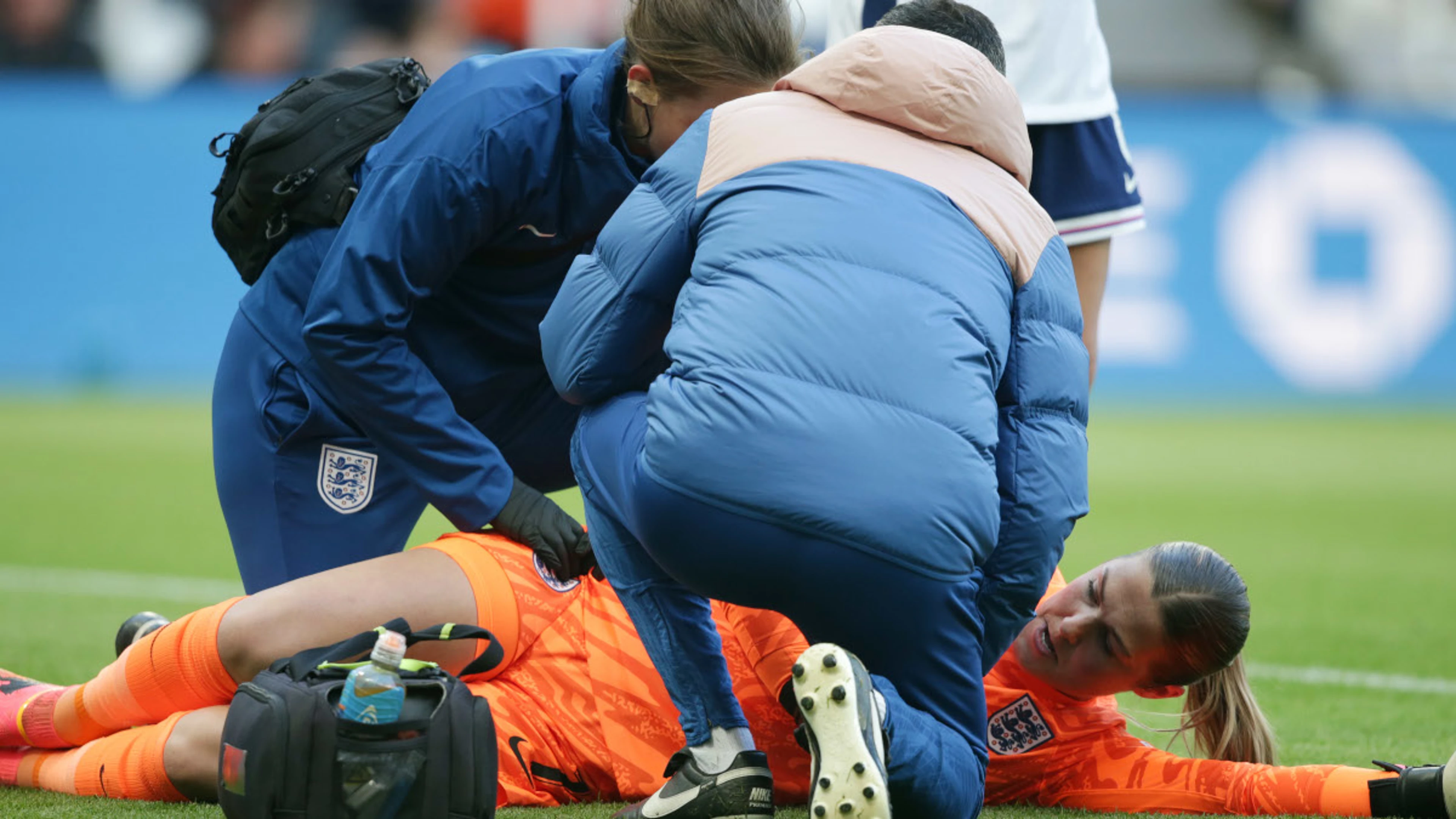 Earps out of England's Euro qualifier in France due to hip injury