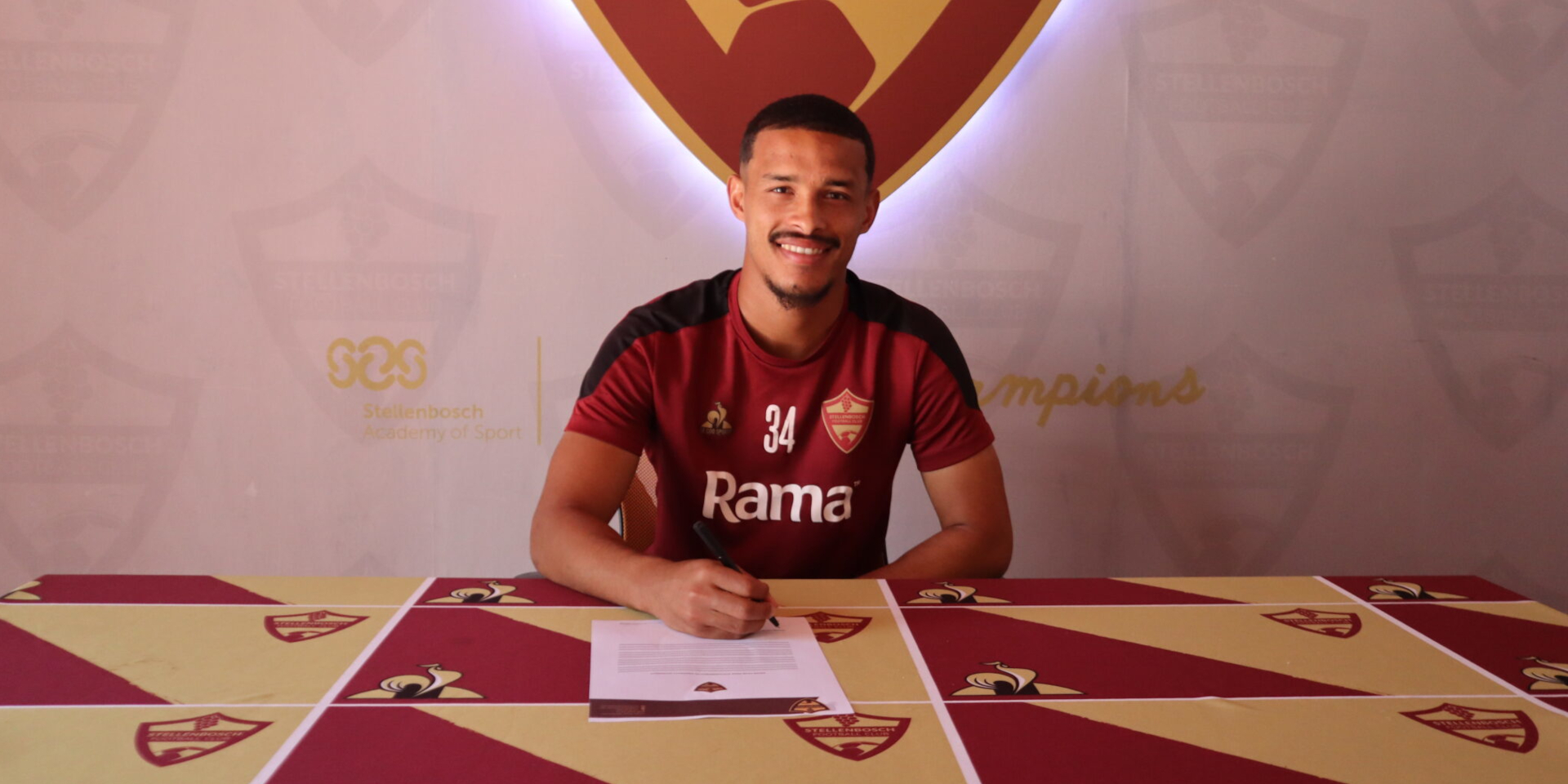 Devin Titus signs new contract at Stellenbosch FC