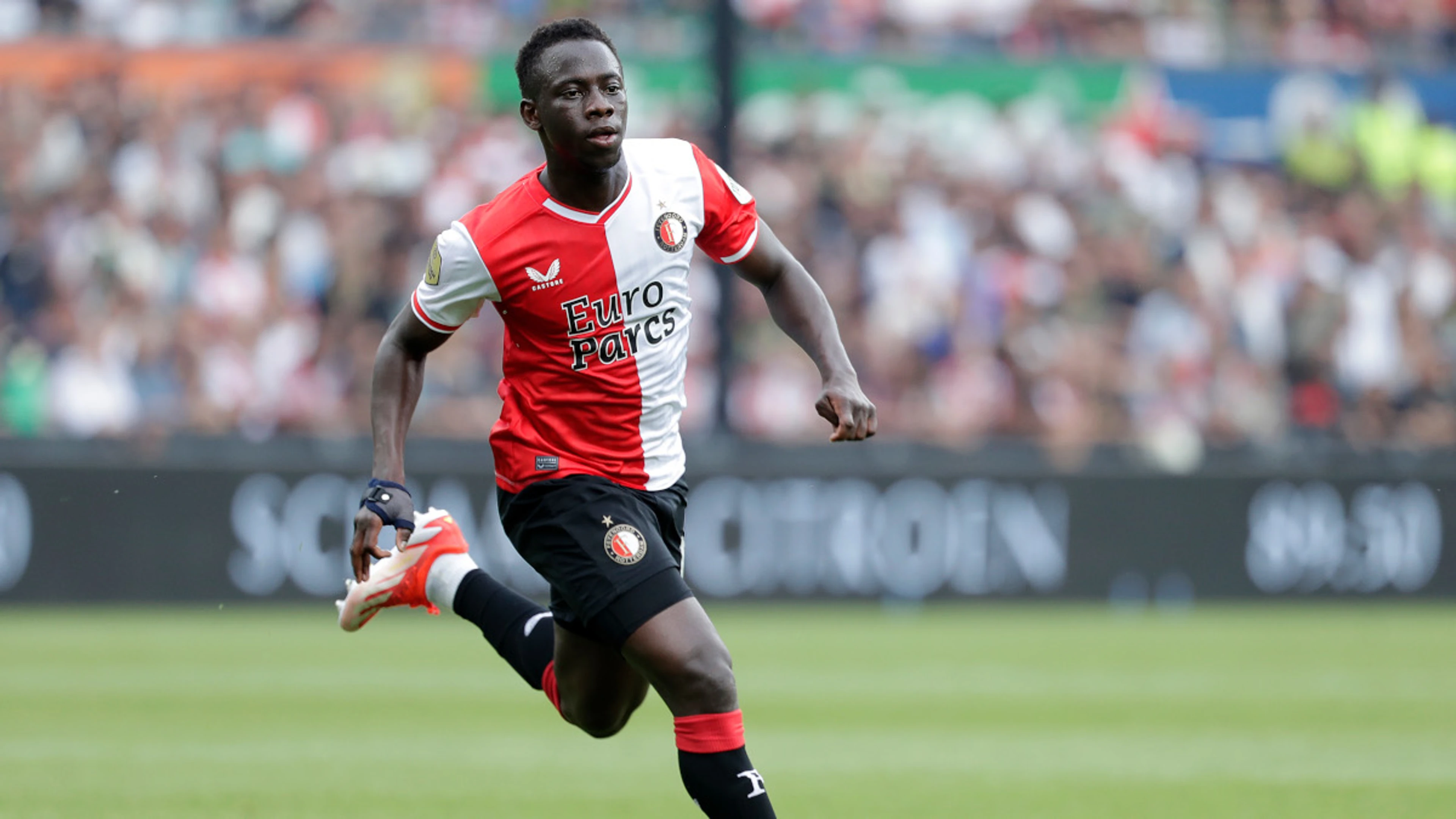 Africans in Europe: Yankuba Minteh (Newcastle United and Gambia)