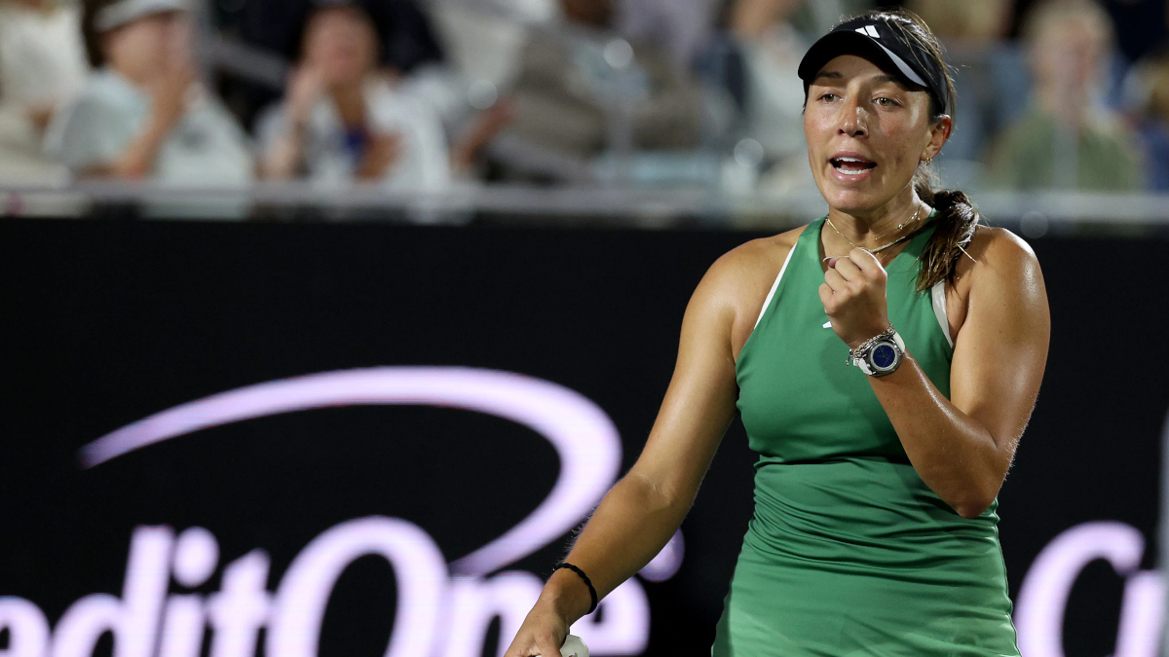 Top seed Pegula beats Azarenka to reach WTA Charleston semis
