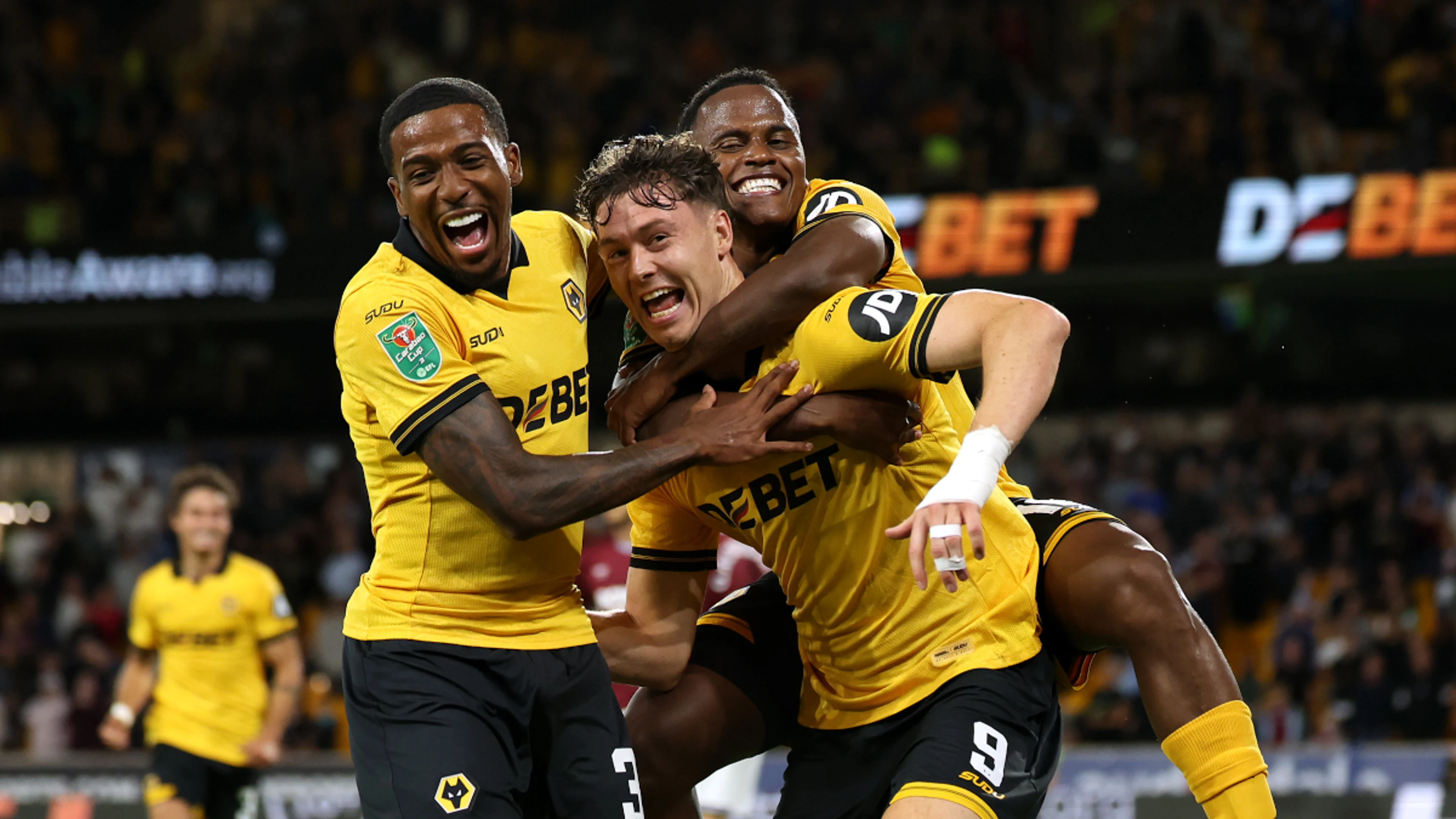 Wolves inflict more woe on West Ham, Leeds crash out League Cup