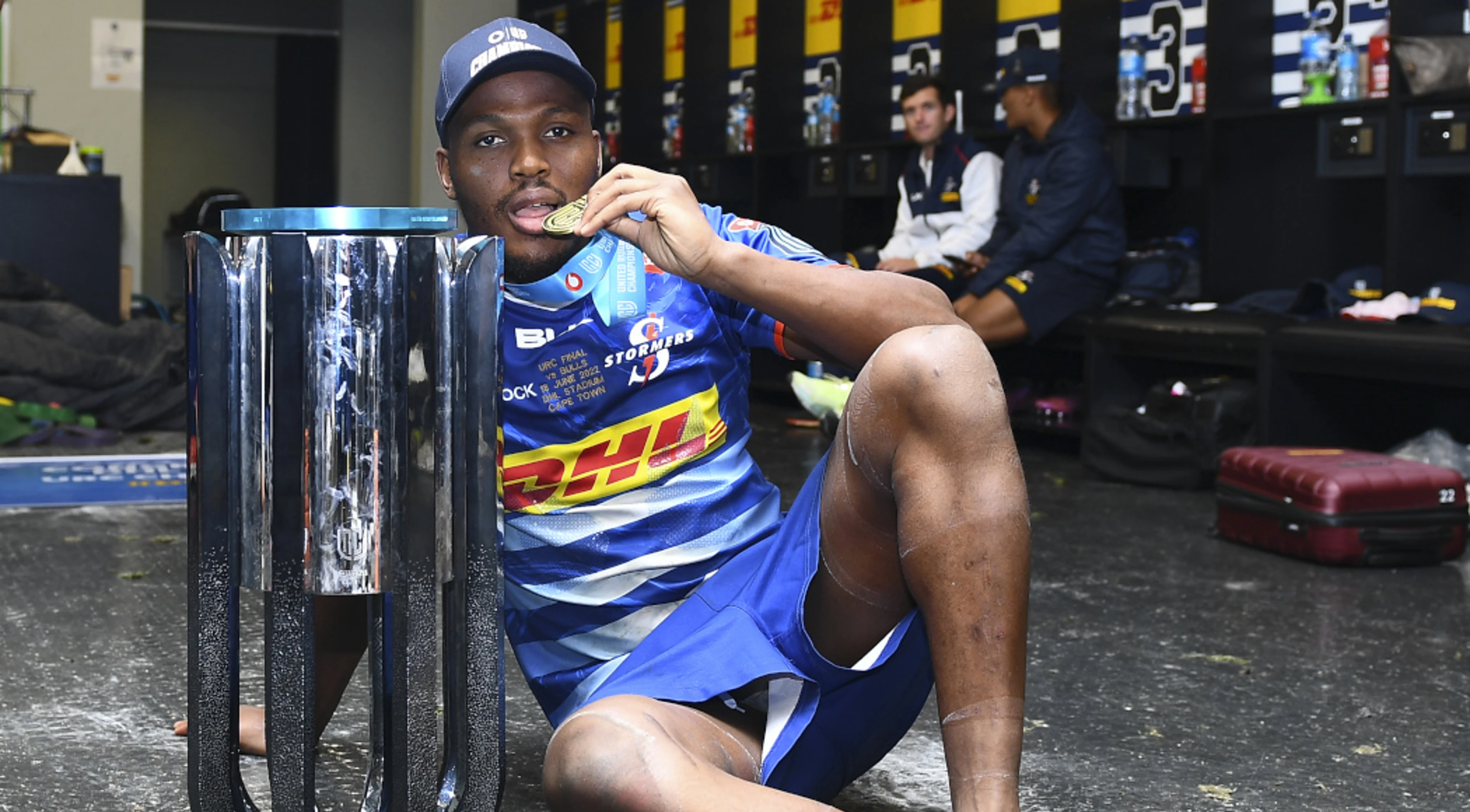 Dayimani sells URC final jersey to aid school