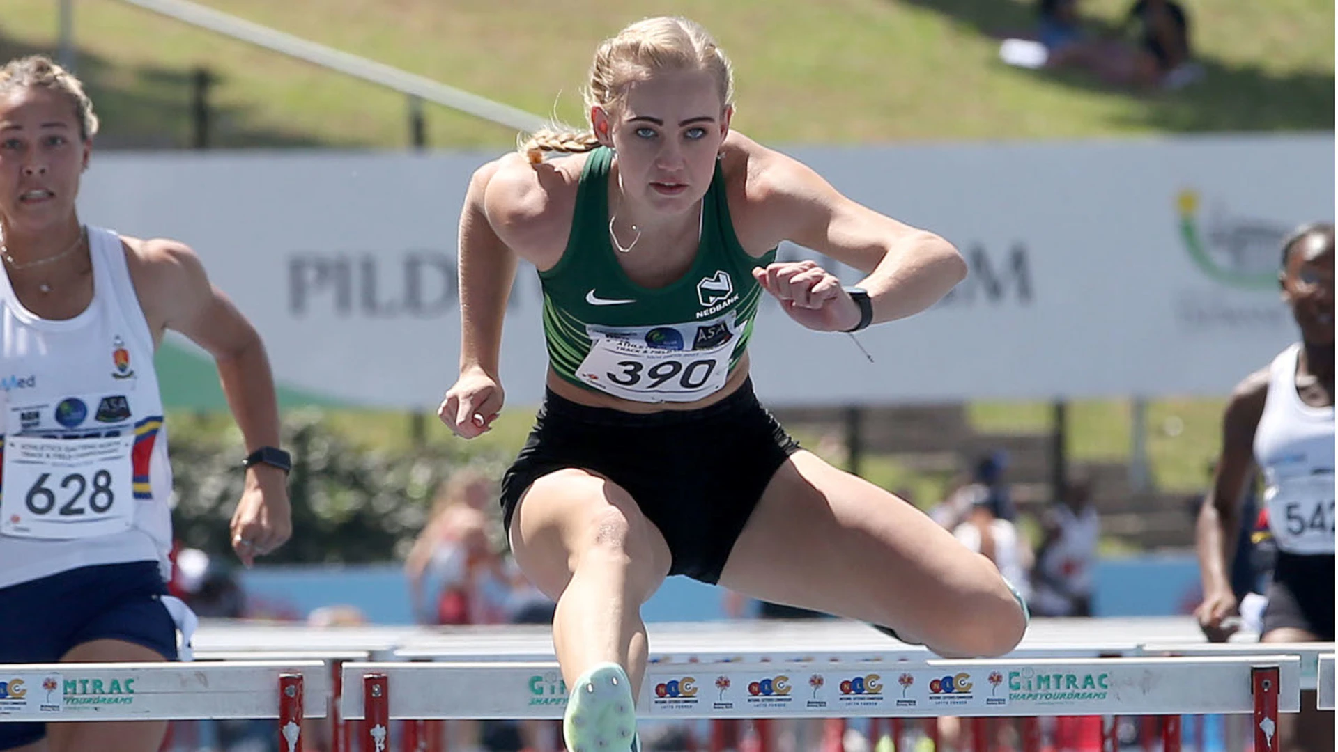 Fourie wins and sets new SA indoor record in the 60m hurdles in Luxembourg