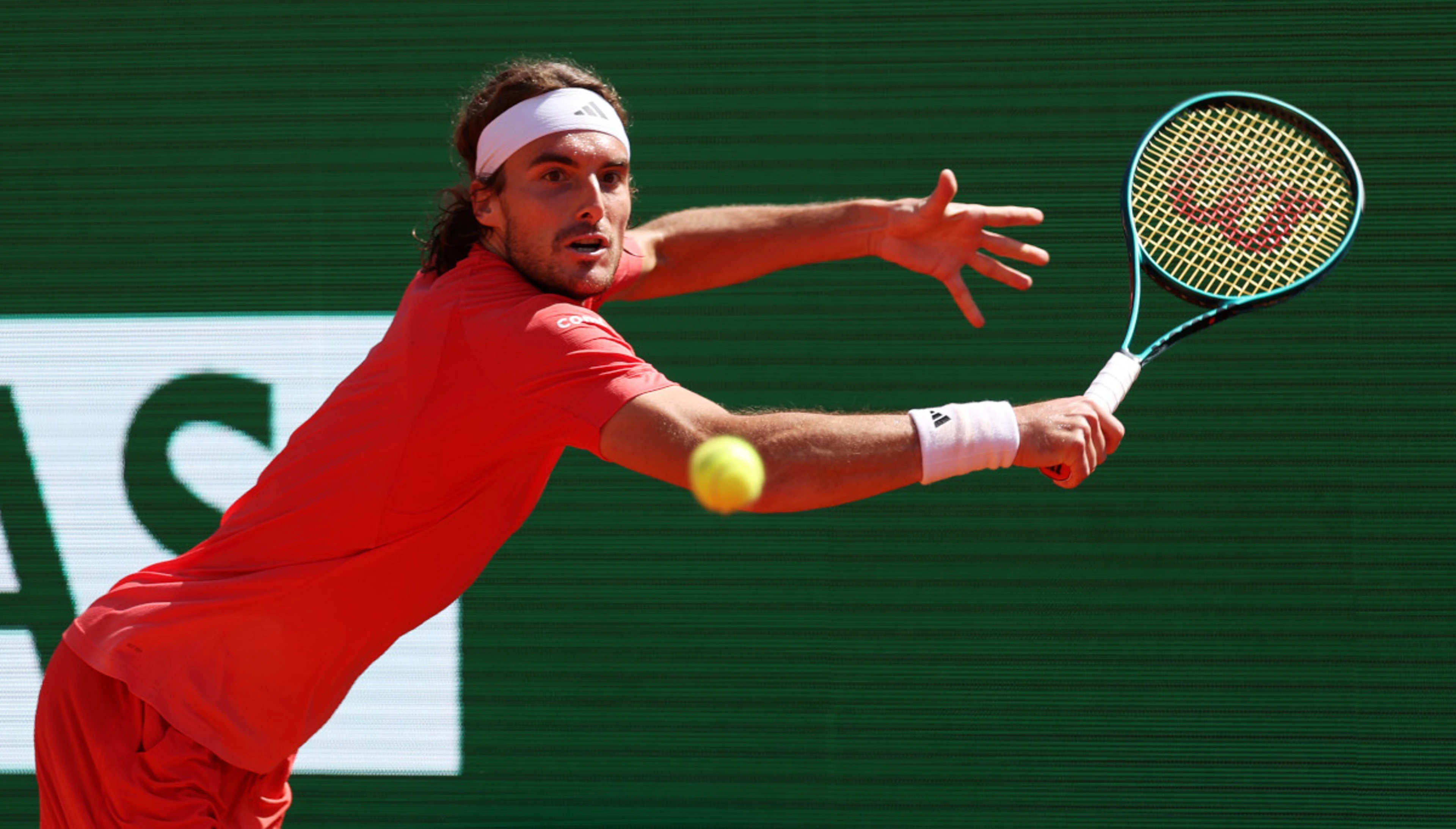 Two-time winner Tsitsipas eases into Monte Carlos semifinals