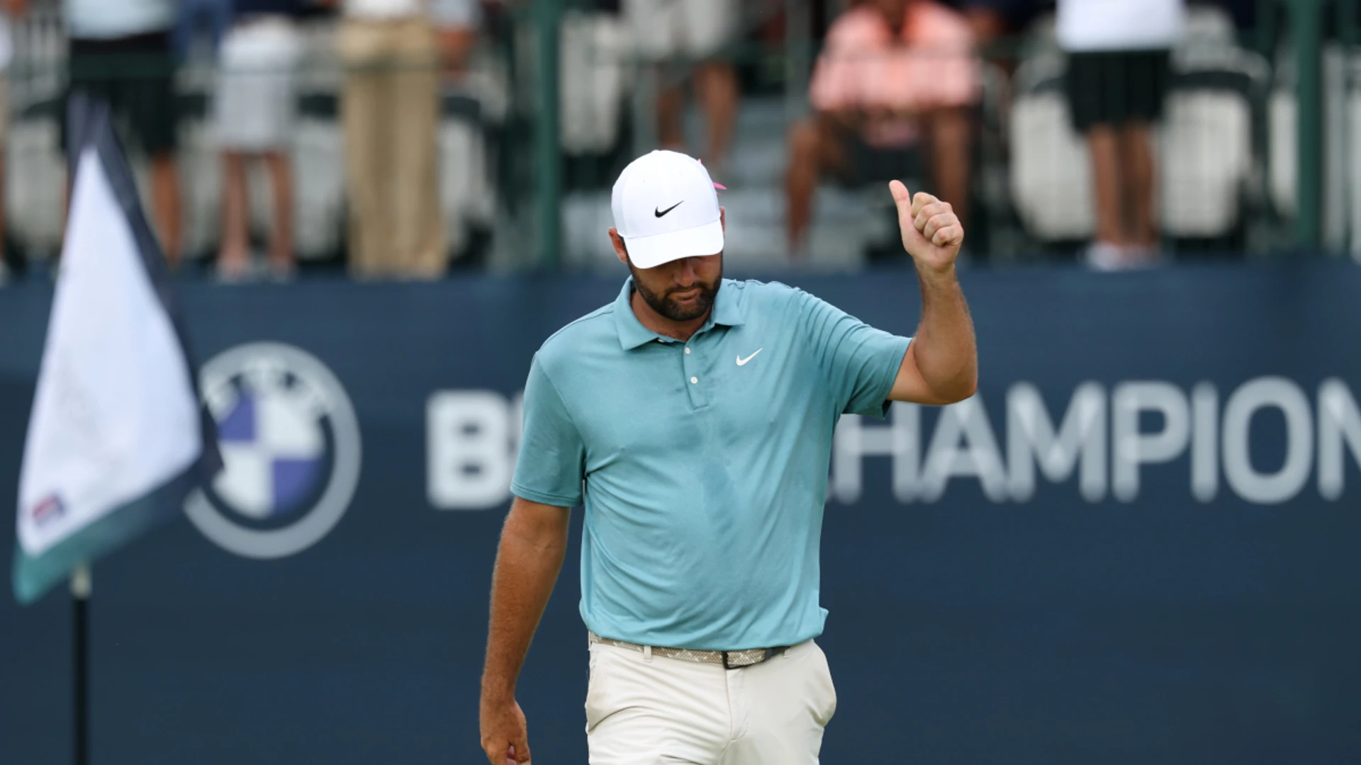 Scottie Scheffler chases down Robert MacIntyre for BMW title