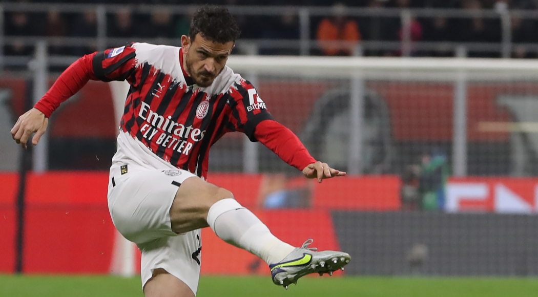 Italy's Florenzi to undergo knee surgery, season at risk