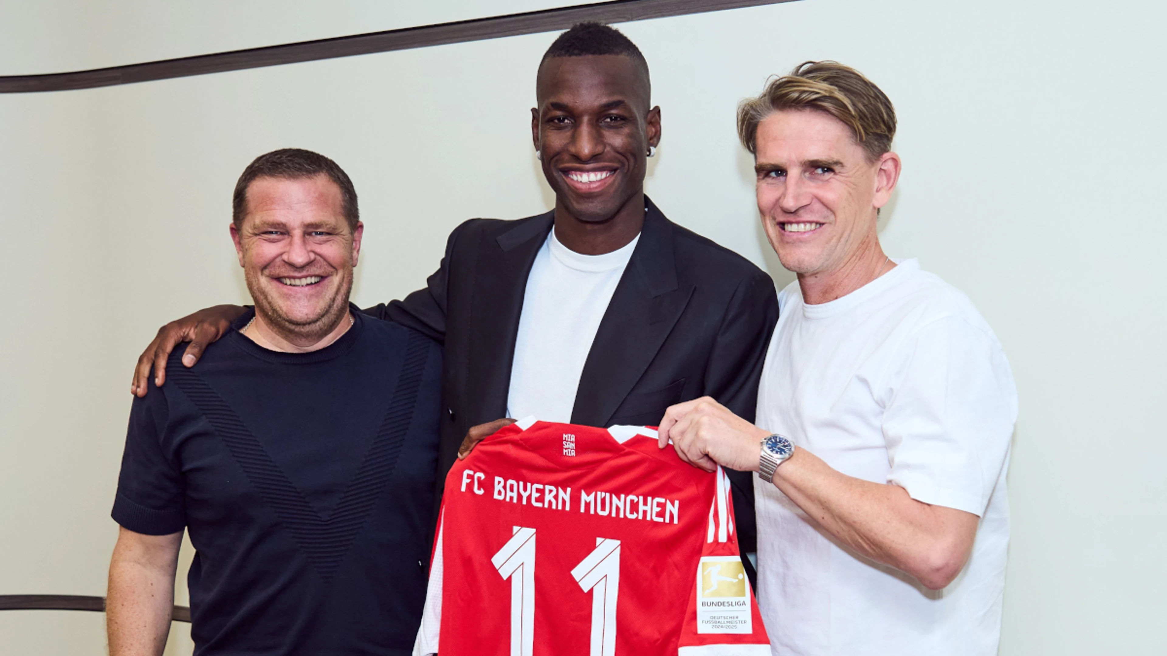 Bayern sign Jackson on loan from Chelsea, ending stand-off