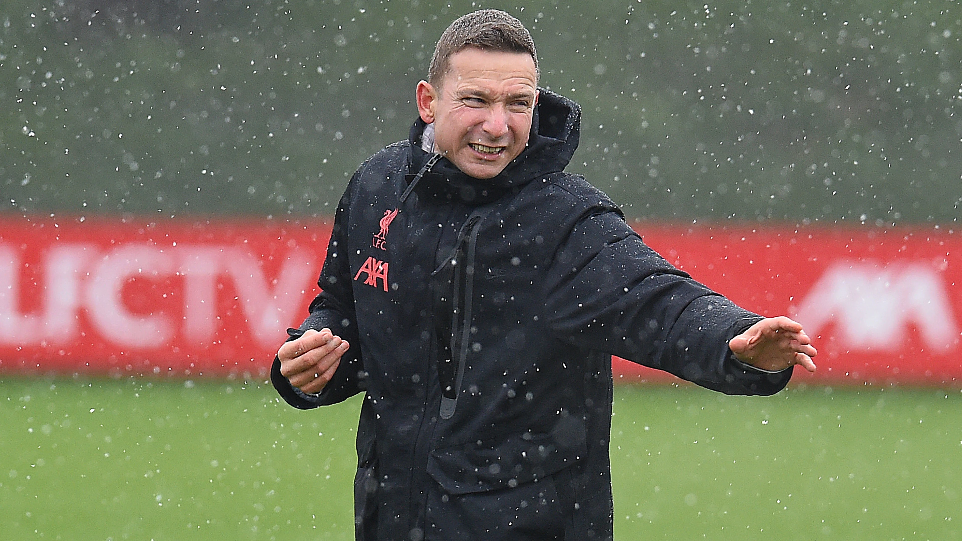 Liverpool aim to 'achieve the impossible' - Lijnders