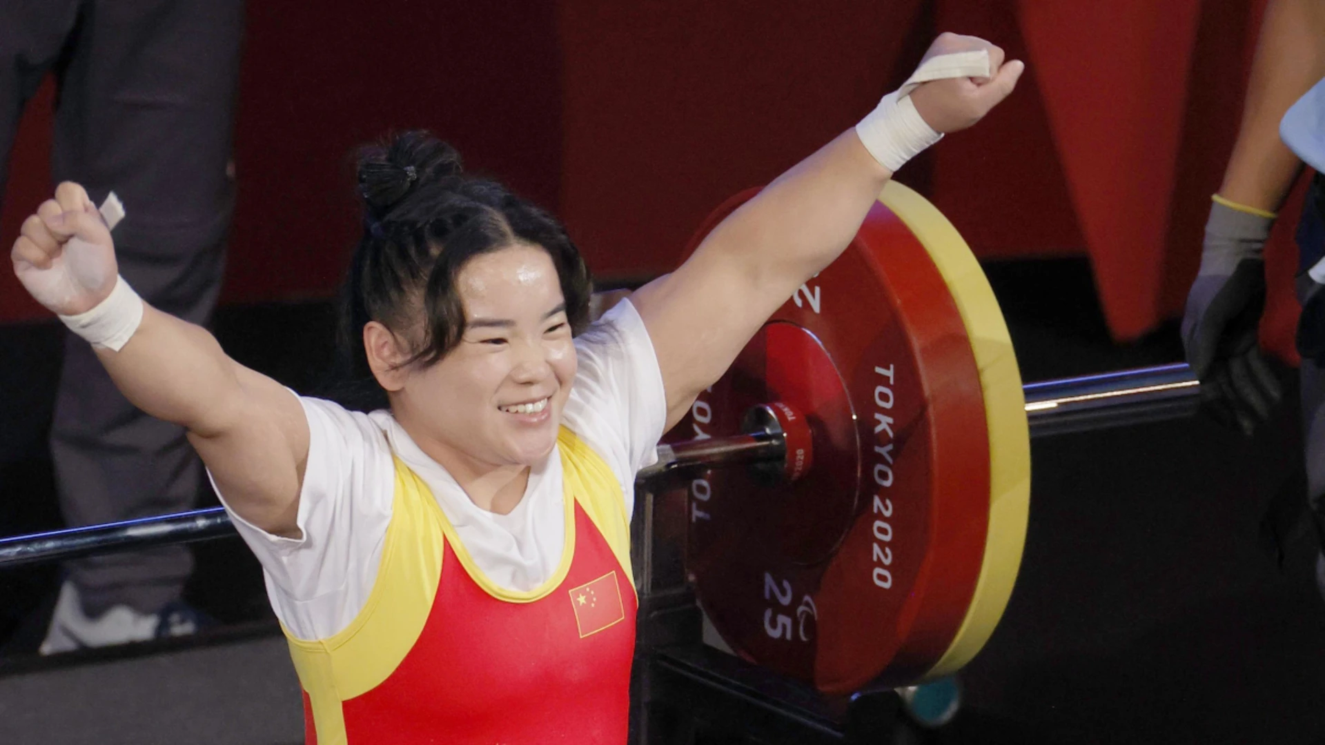 China shine in Paralympic powerlifting as Lingling betters own world record