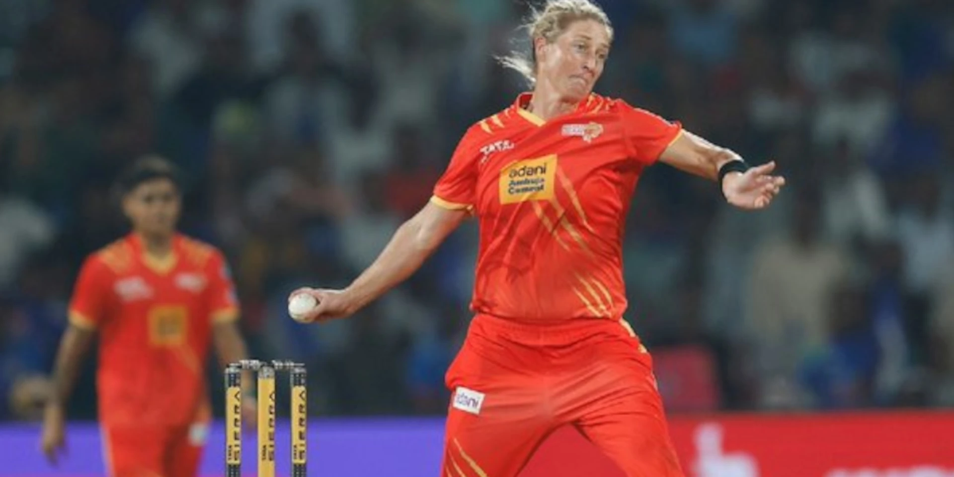 Gujarat take Giant step towards playoffs in thriller