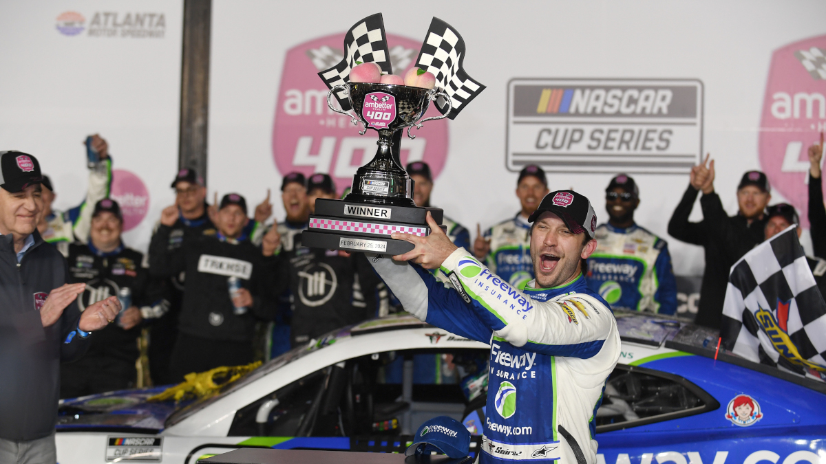 Daniel Suarez Wins Atlanta Shootout In Photo Finish | SuperSport