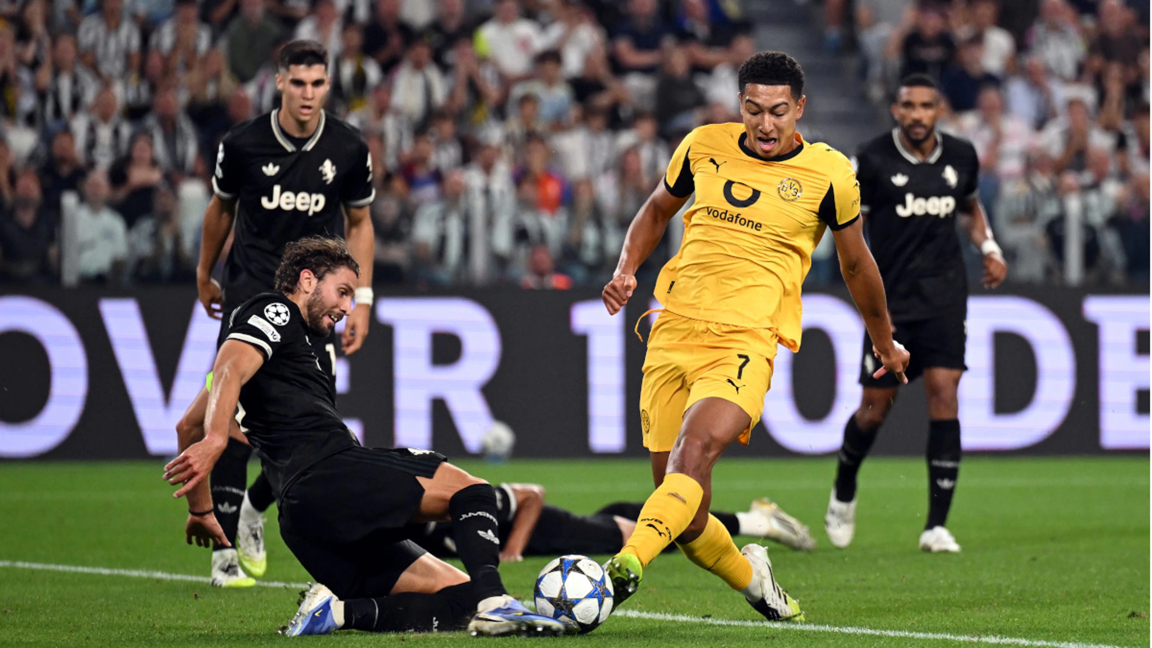 Dortmund on lookout for leaders as familiar cracks emerge