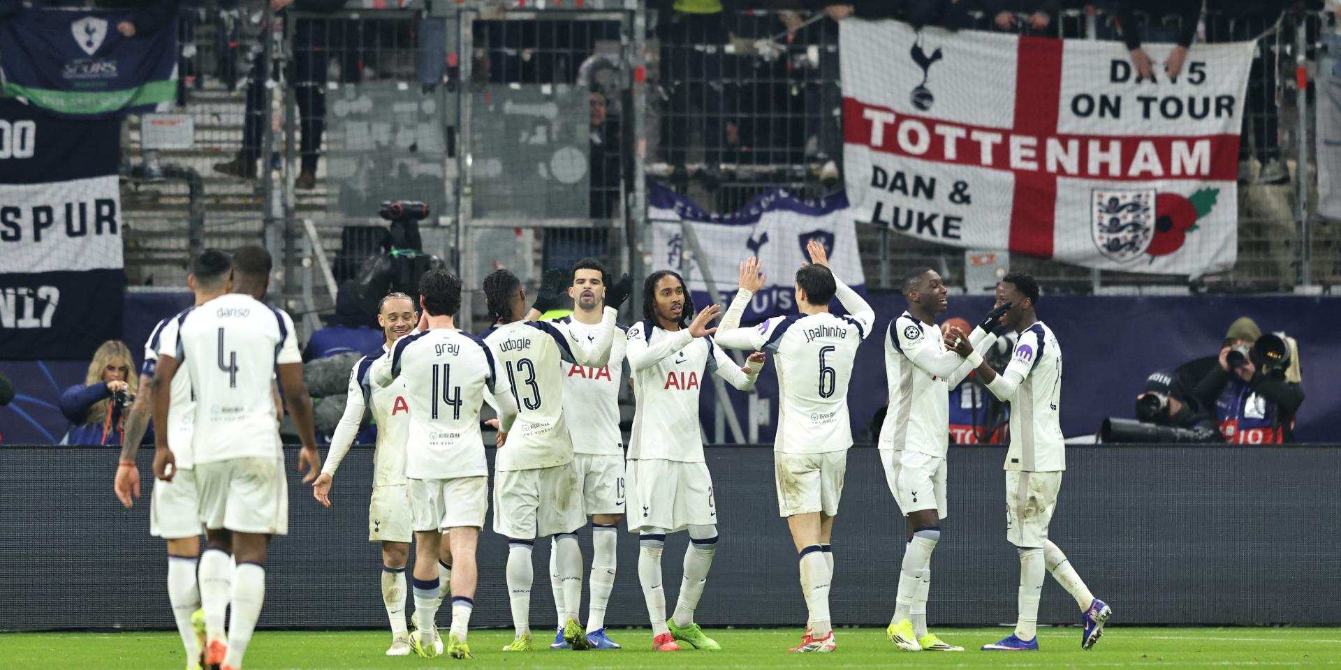 Kolo Muani and Solanke send Spurs into Champions League last 16