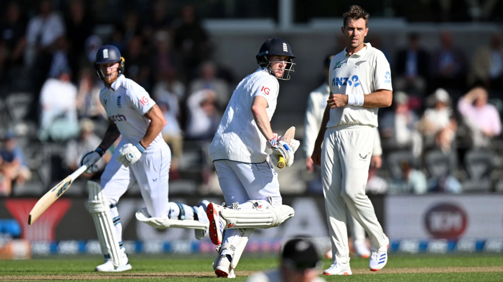 England strike twice to have New Zealand in trouble in first test