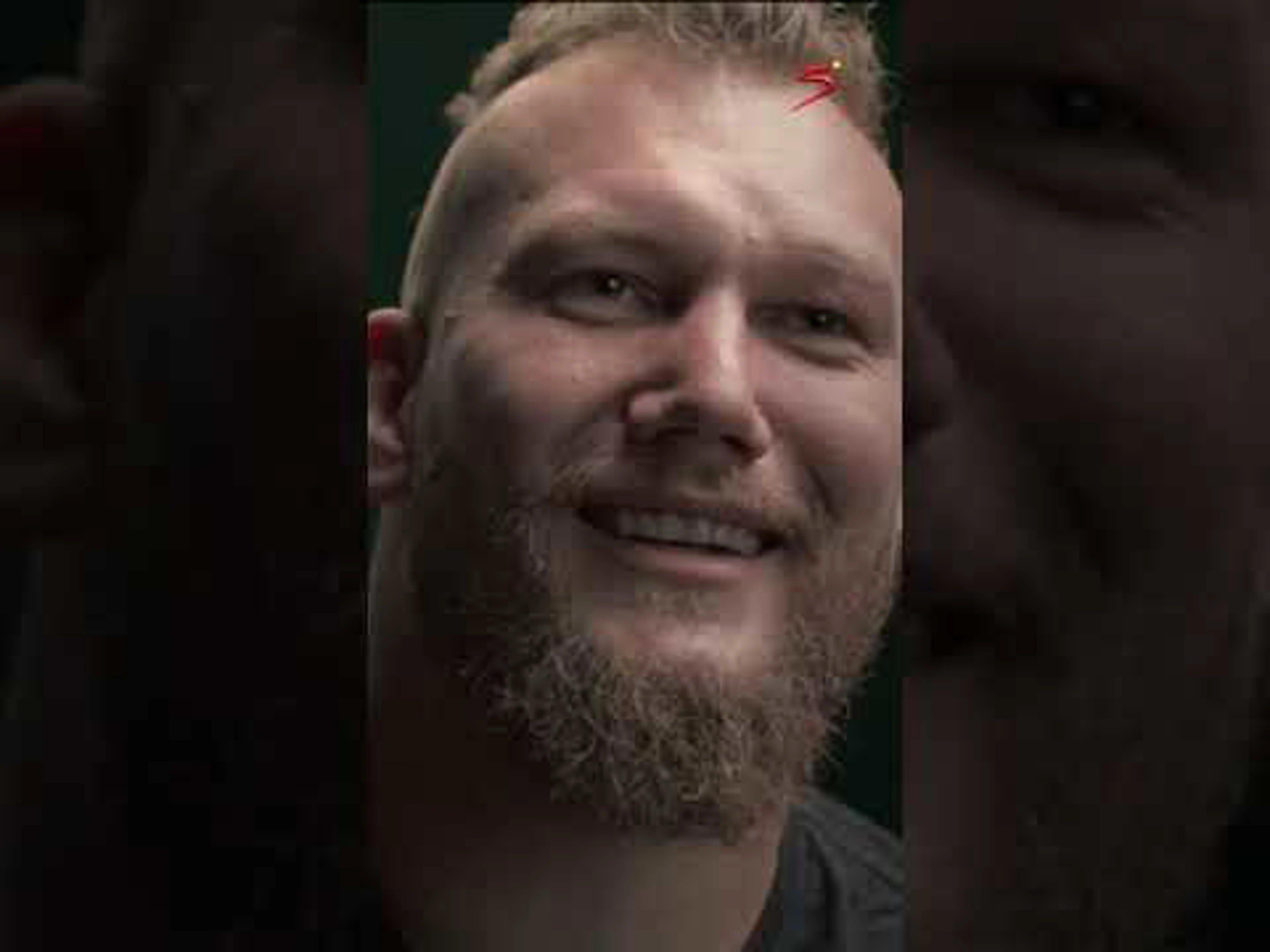 RG Snyman was never going to let Kurt-Lee Arendse celebrate his try against Scotland alone 🤗