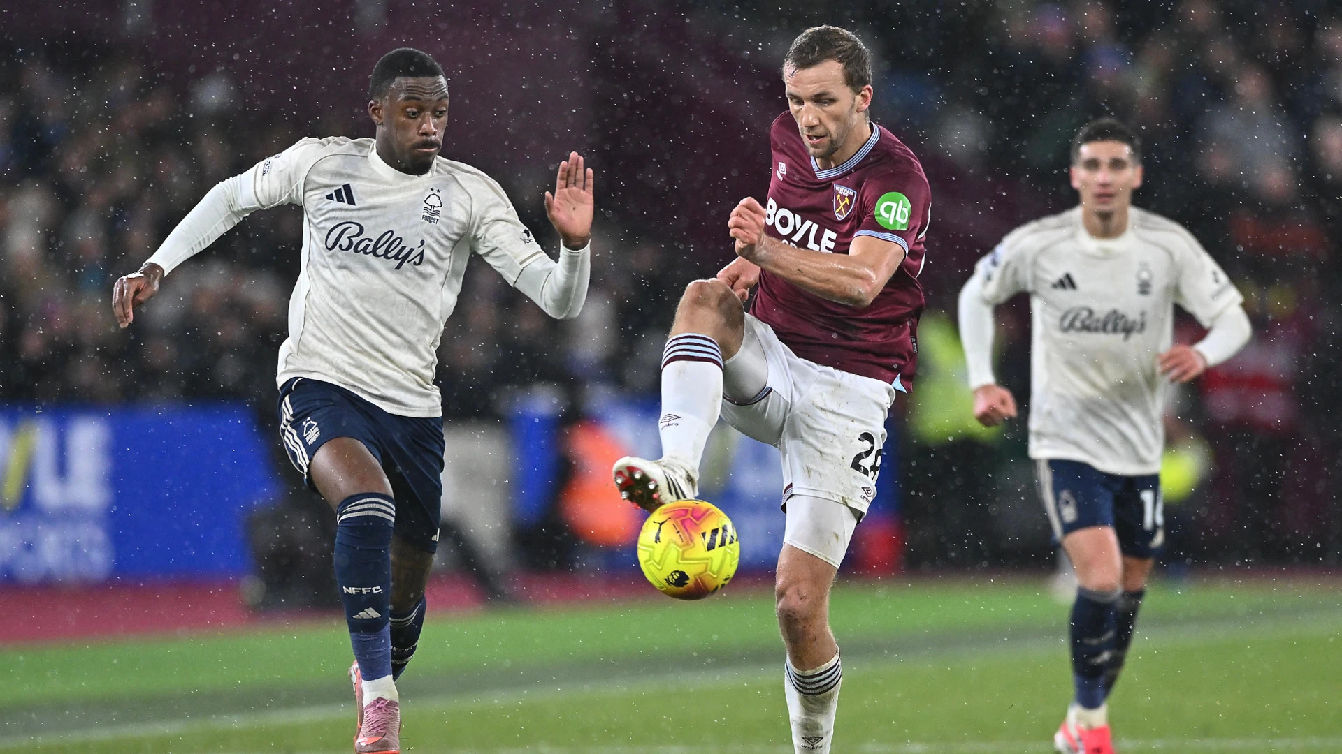 Forest winning penalty a joke, says West Ham's Soucek