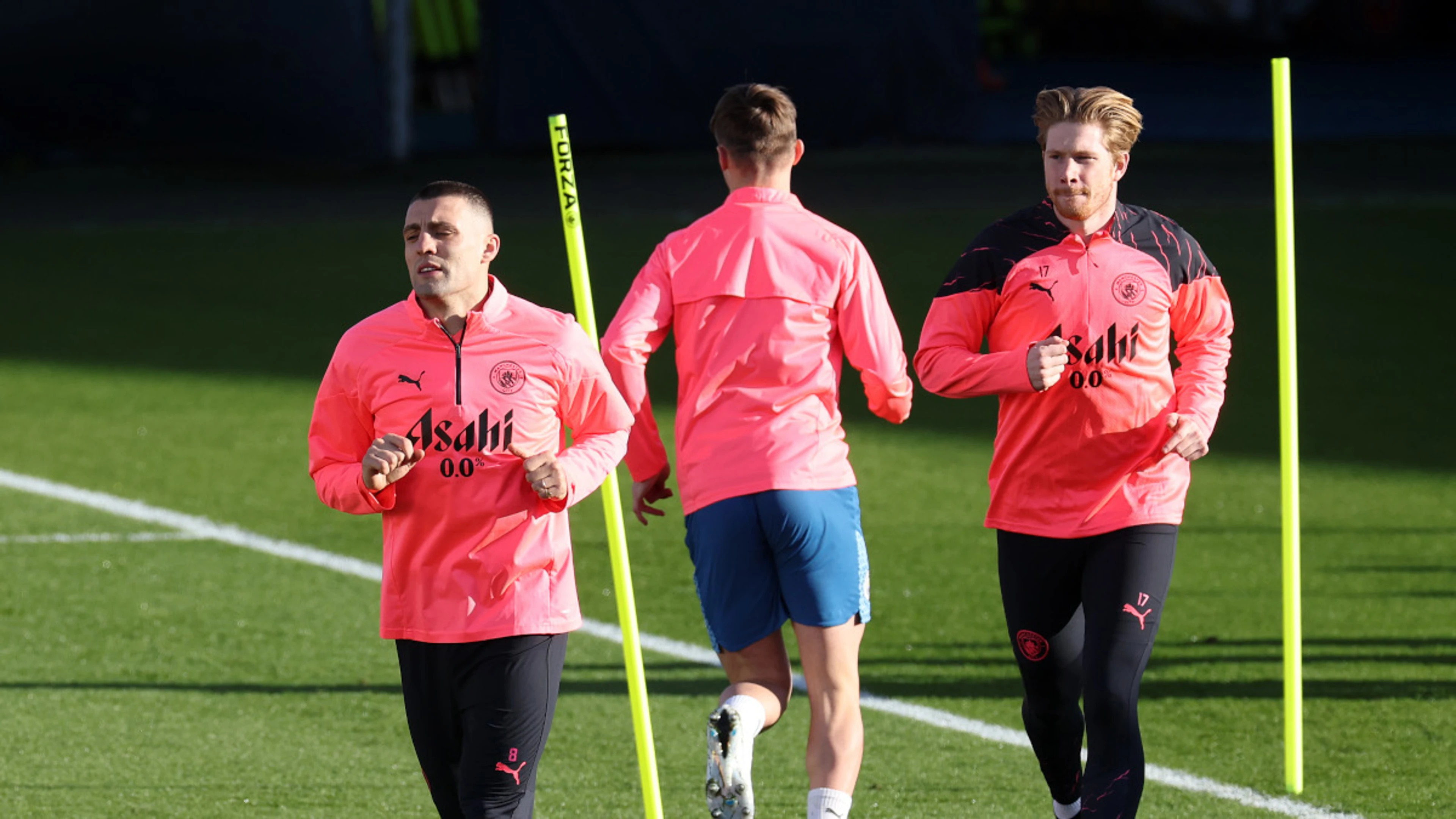 Man City begin Premier League title defence at Chelsea