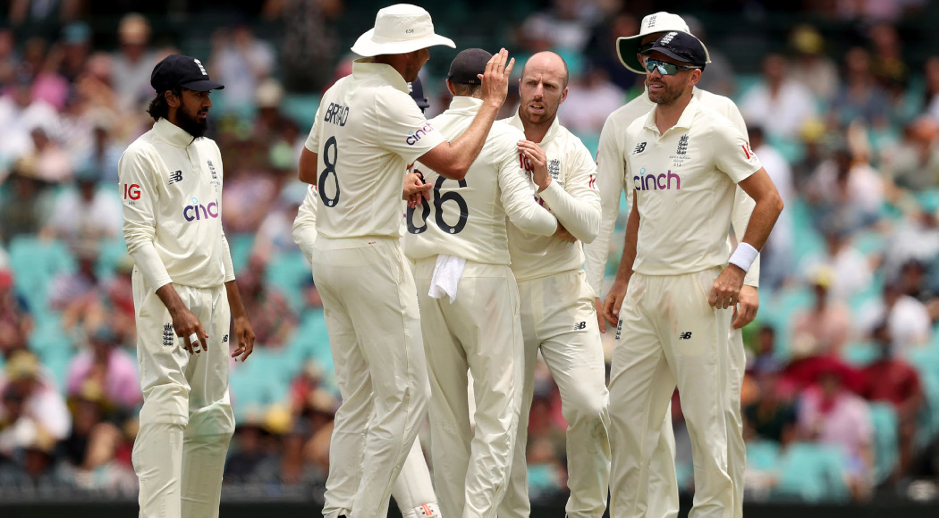 England fighting to turn corner in Ashes climax