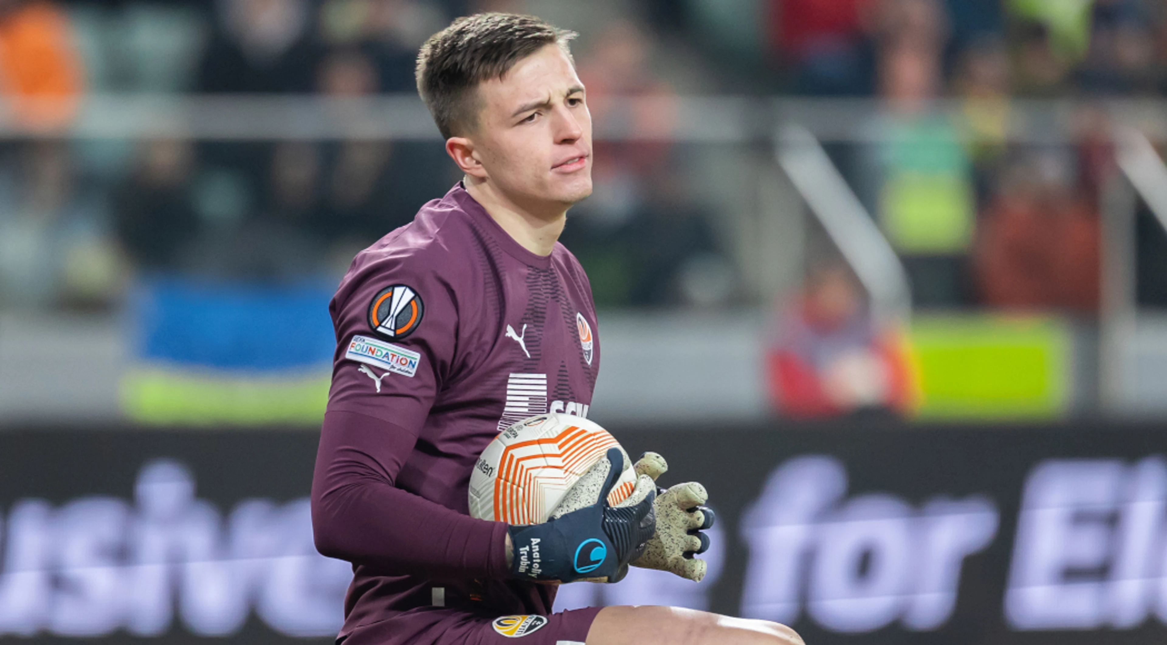 Trubin is shootout hero as Shakhtar see off Rennes